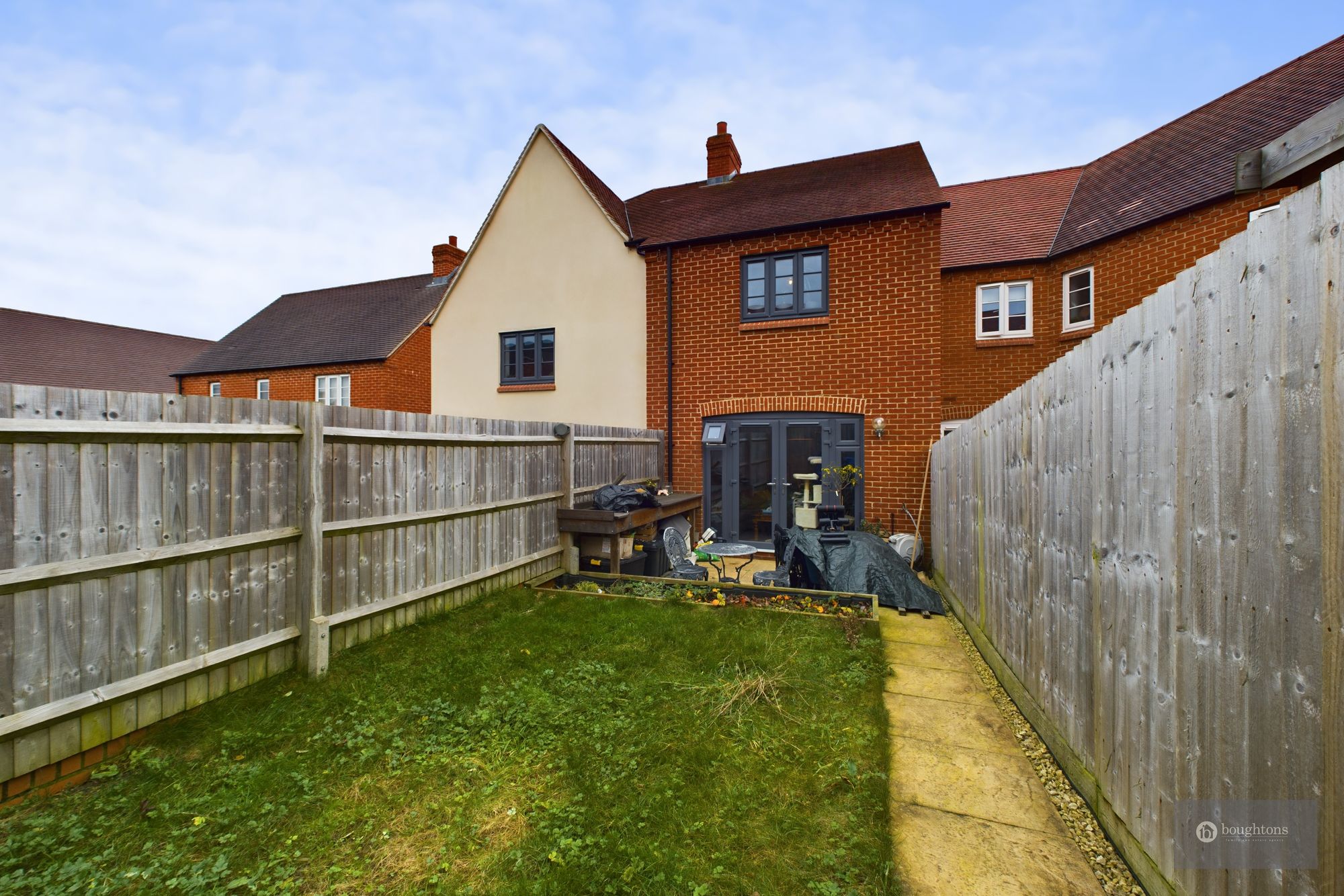 2 bed mid-terraced house for sale in Foxhills Way, Brackley  - Property Image 2