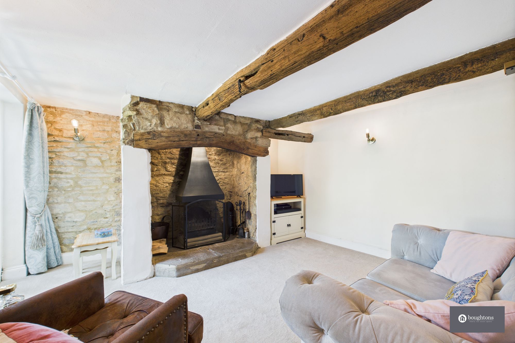 3 bed terraced house for sale in Church Street, Brackley  - Property Image 3