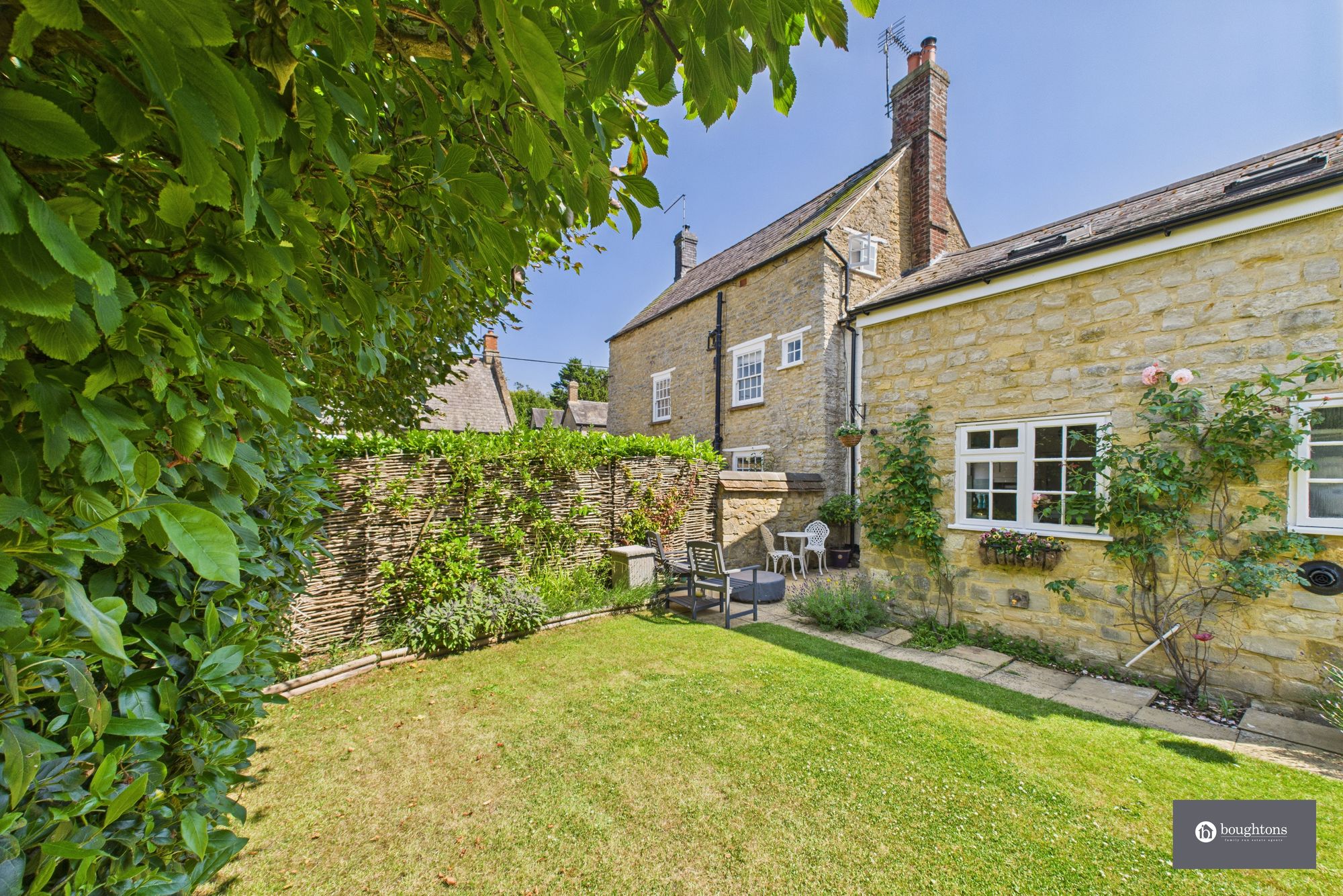 3 bed terraced house for sale in Church Street, Brackley 23