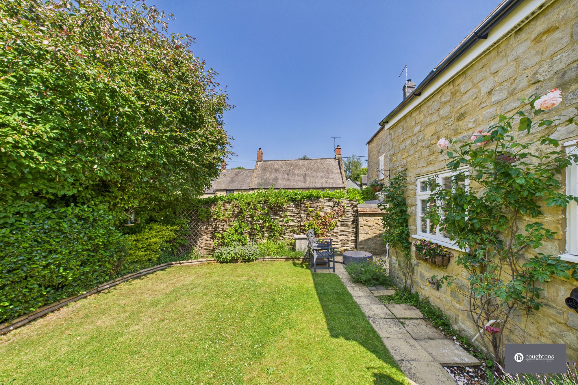 3 bed terraced house for sale in Church Street, Brackley 6