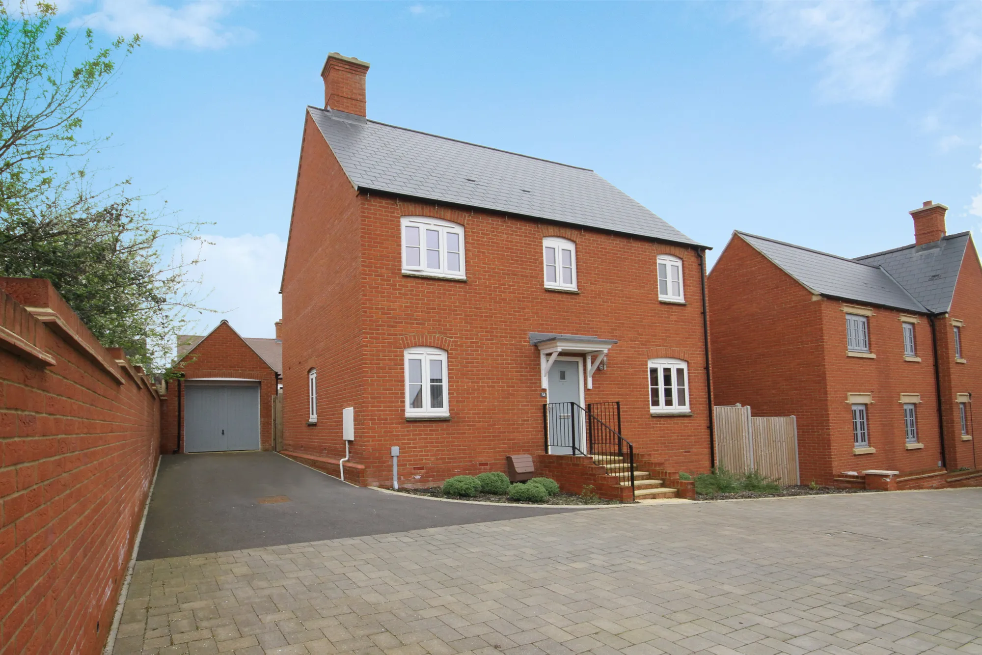 4 bed detached house for sale in Gold Avenue, Brackley  - Property Image 1