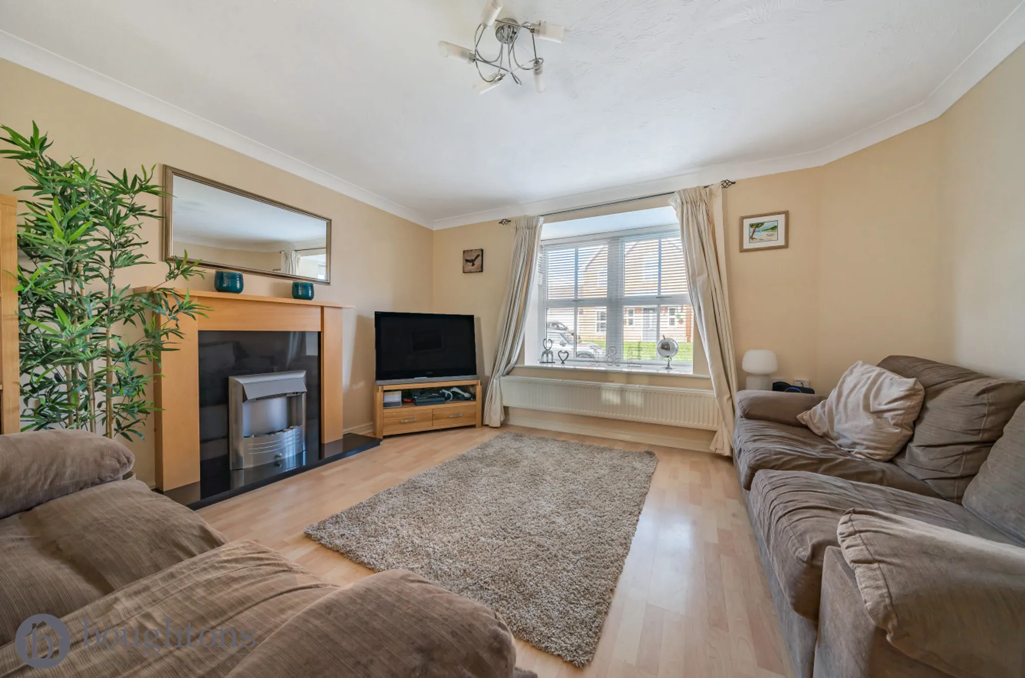 3 bed house for sale in Goldcrest Road, Brackley  - Property Image 2