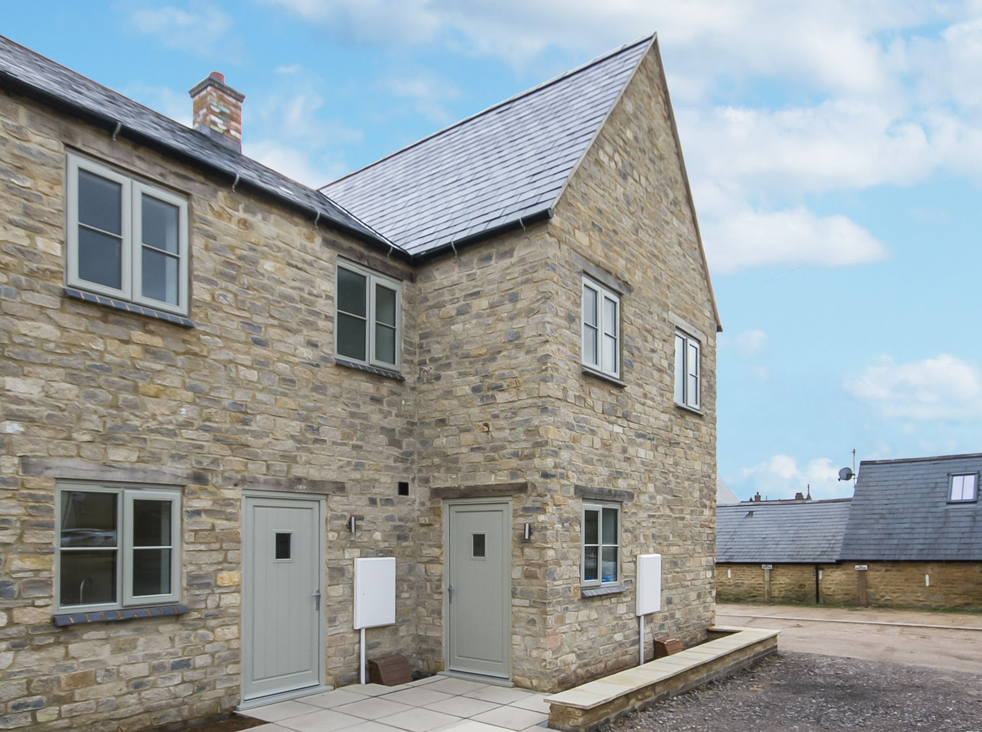 3 bed end of terrace house for sale in Manor Road, Brackley - Property Image 1