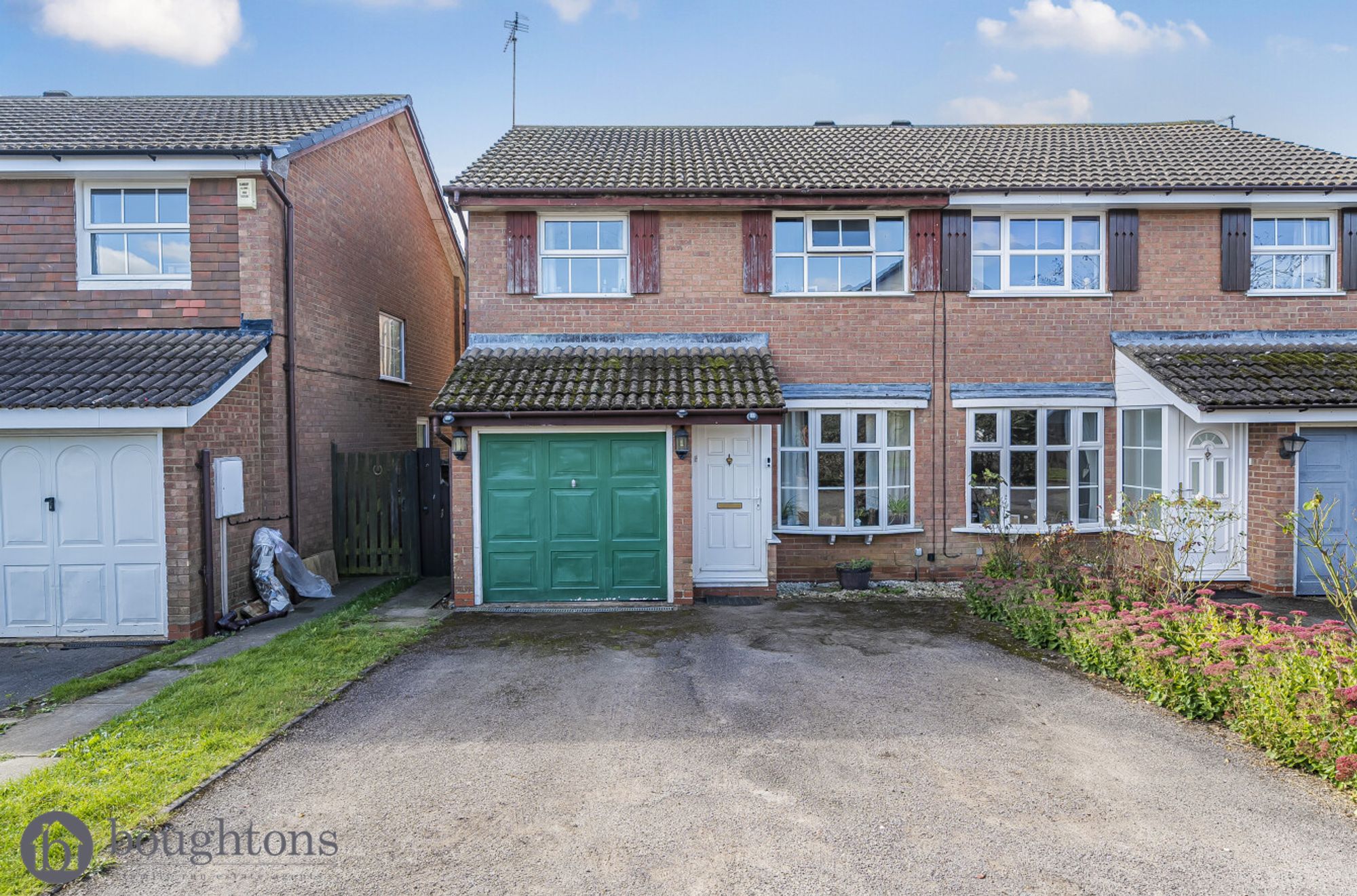 3 bed semi-detached house for sale in Forrester Drive, Brackley  - Property Image 1