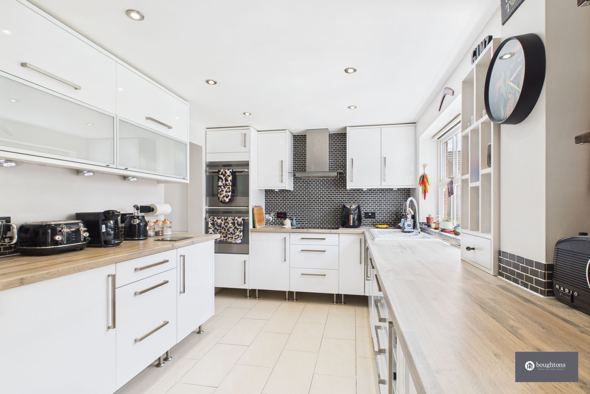 4 bed detached house for sale in Robin Ride, Brackley 4