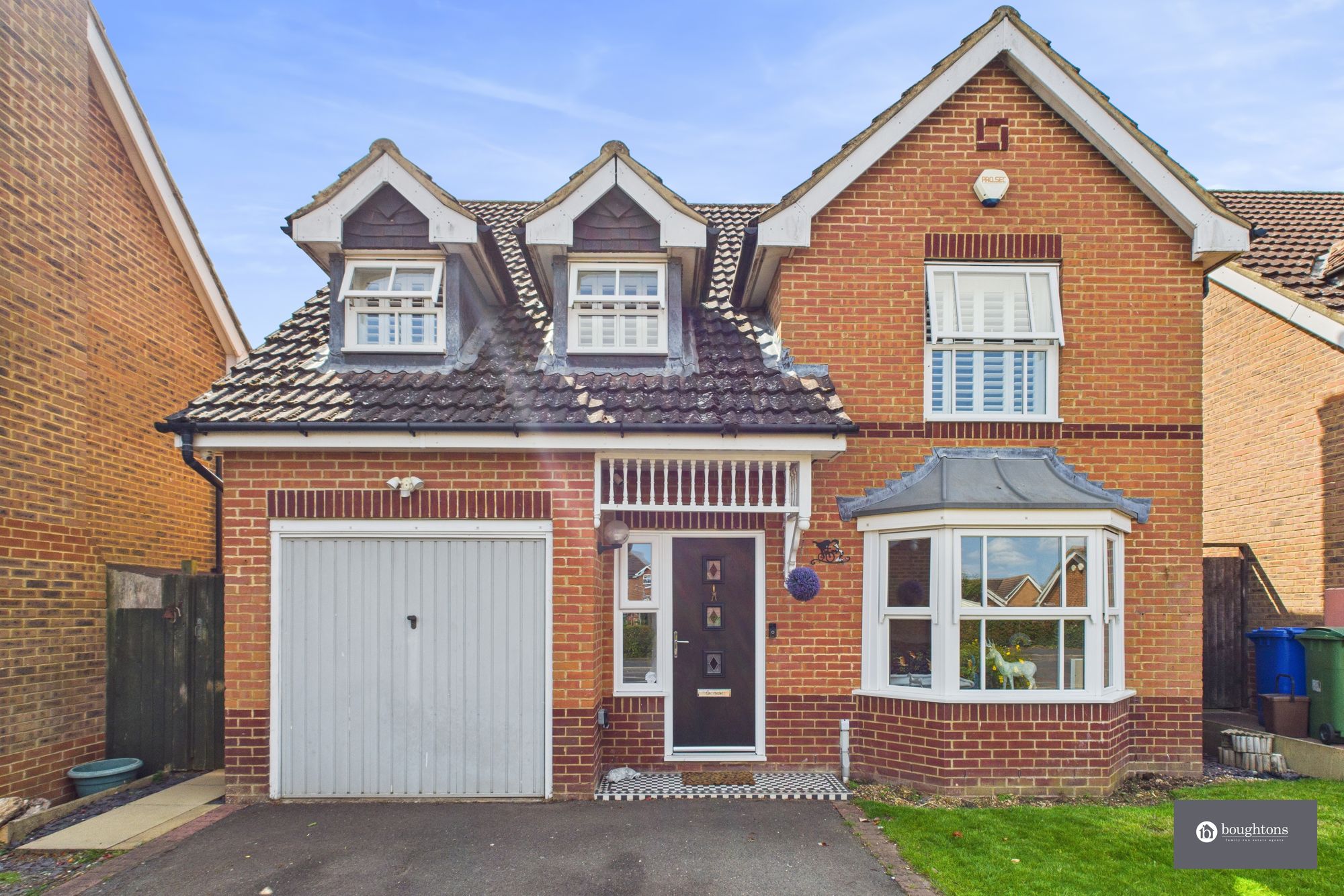 4 bed detached house for sale in Robin Ride, Brackley, NN13