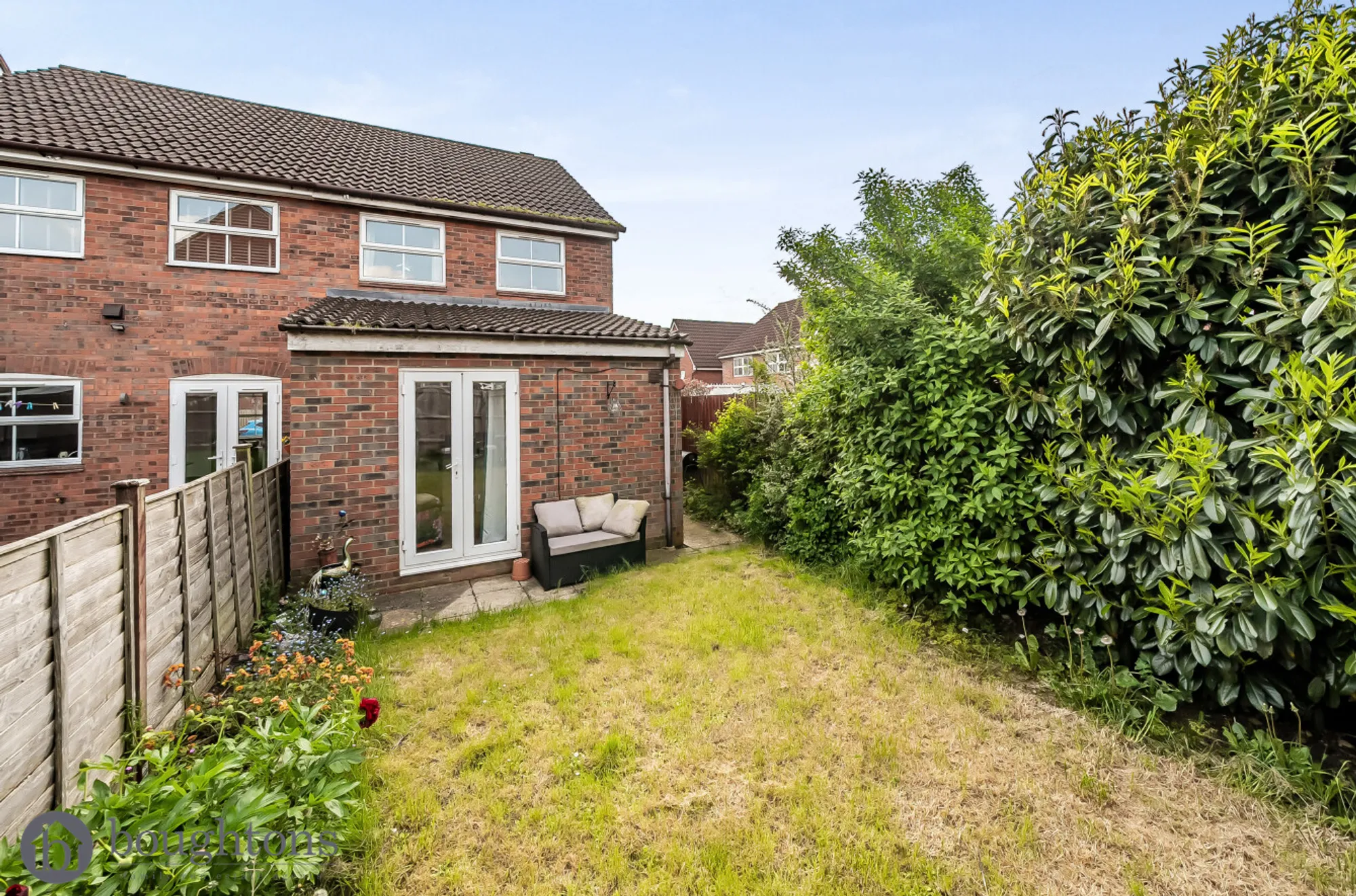 3 bed end of terrace house for sale in Sandringham Close, Brackley  - Property Image 4