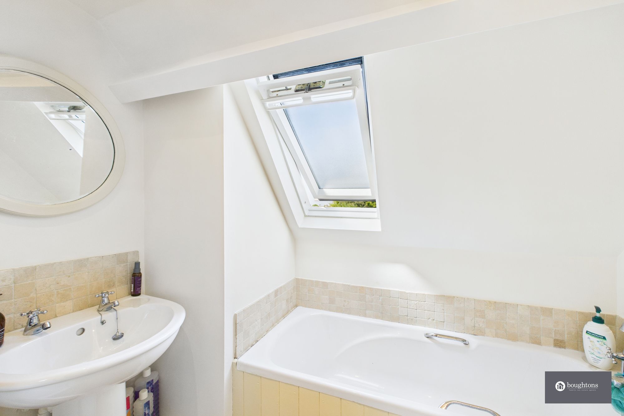 4 bed end of terrace house for sale in The Glebe, Banbury  - Property Image 12