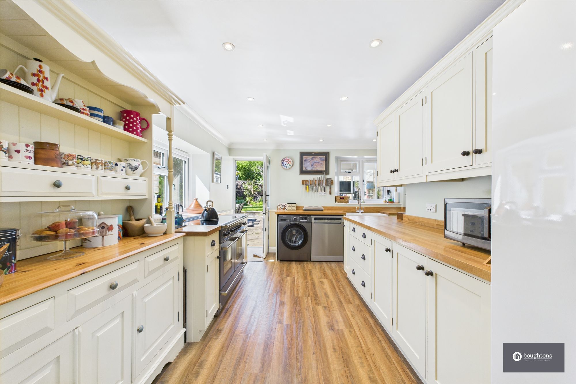 4 bed end of terrace house for sale in The Glebe, Banbury  - Property Image 3