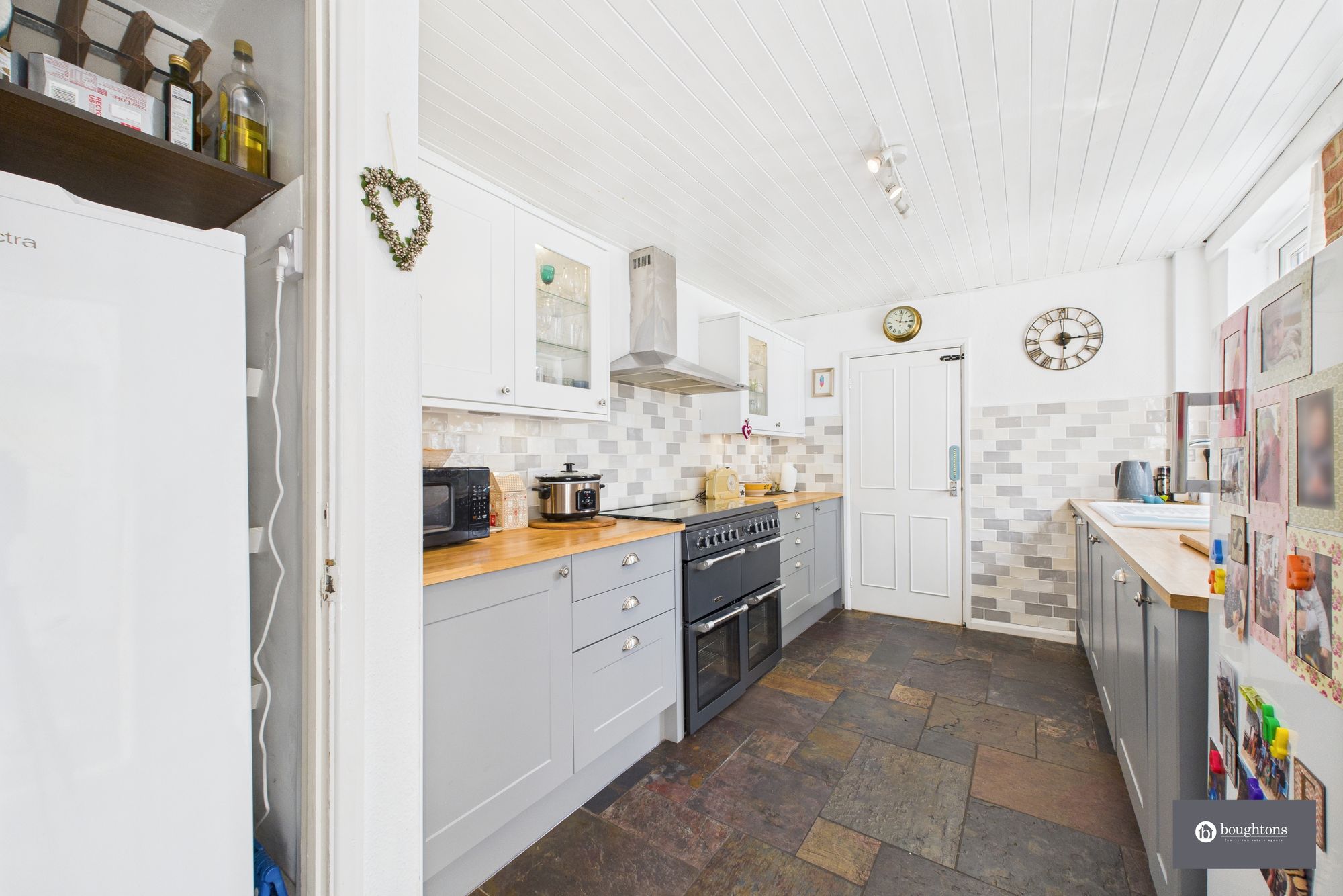 3 bed semi-detached house for sale in Banbury Road, Brackley  - Property Image 4