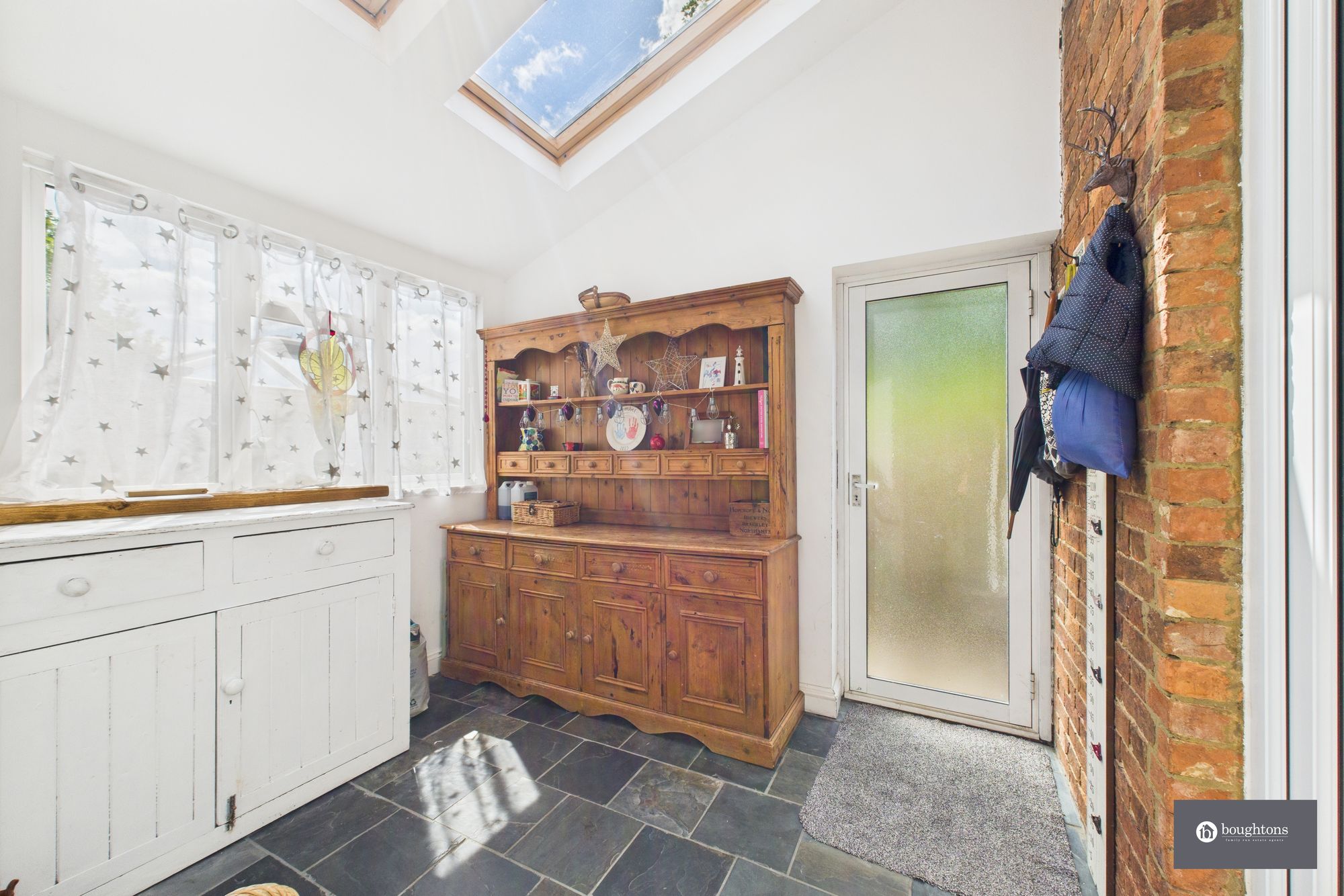 3 bed semi-detached house for sale in Banbury Road, Brackley  - Property Image 15