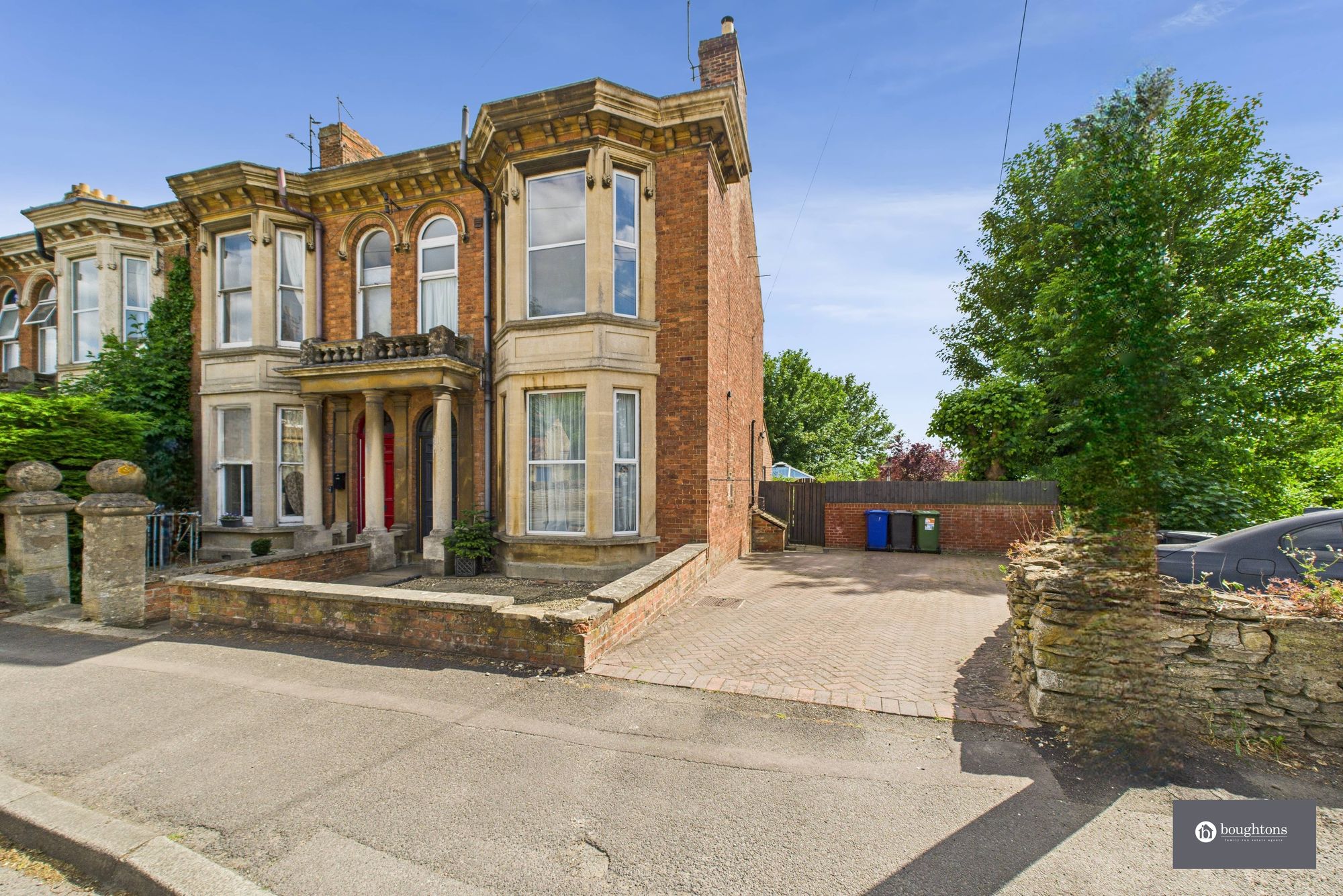 3 bed semi-detached house for sale in Banbury Road, Brackley, NN13