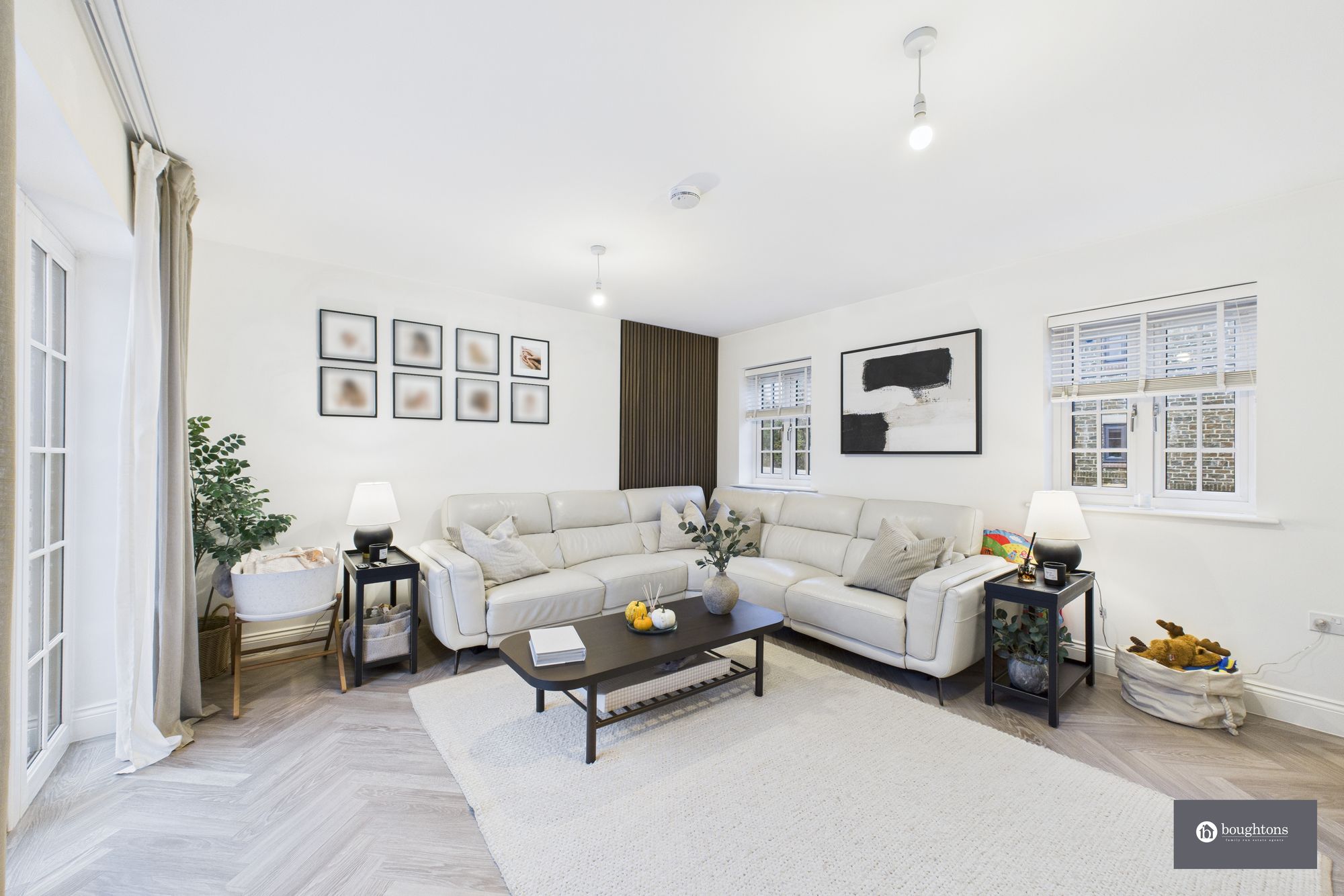 4 bed detached house for sale in Field View, Brackley 2