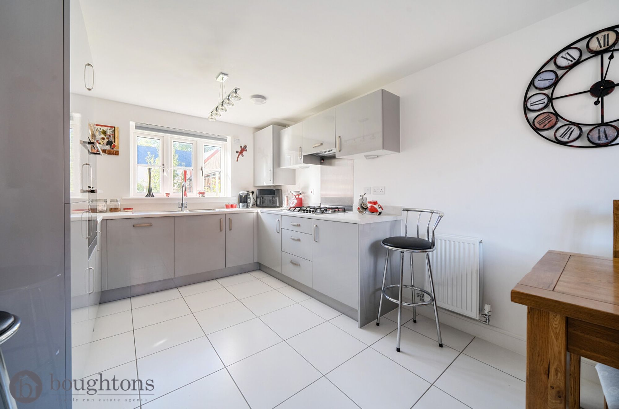 3 bed semi-detached house for sale in Marne Way, Brackley  - Property Image 6