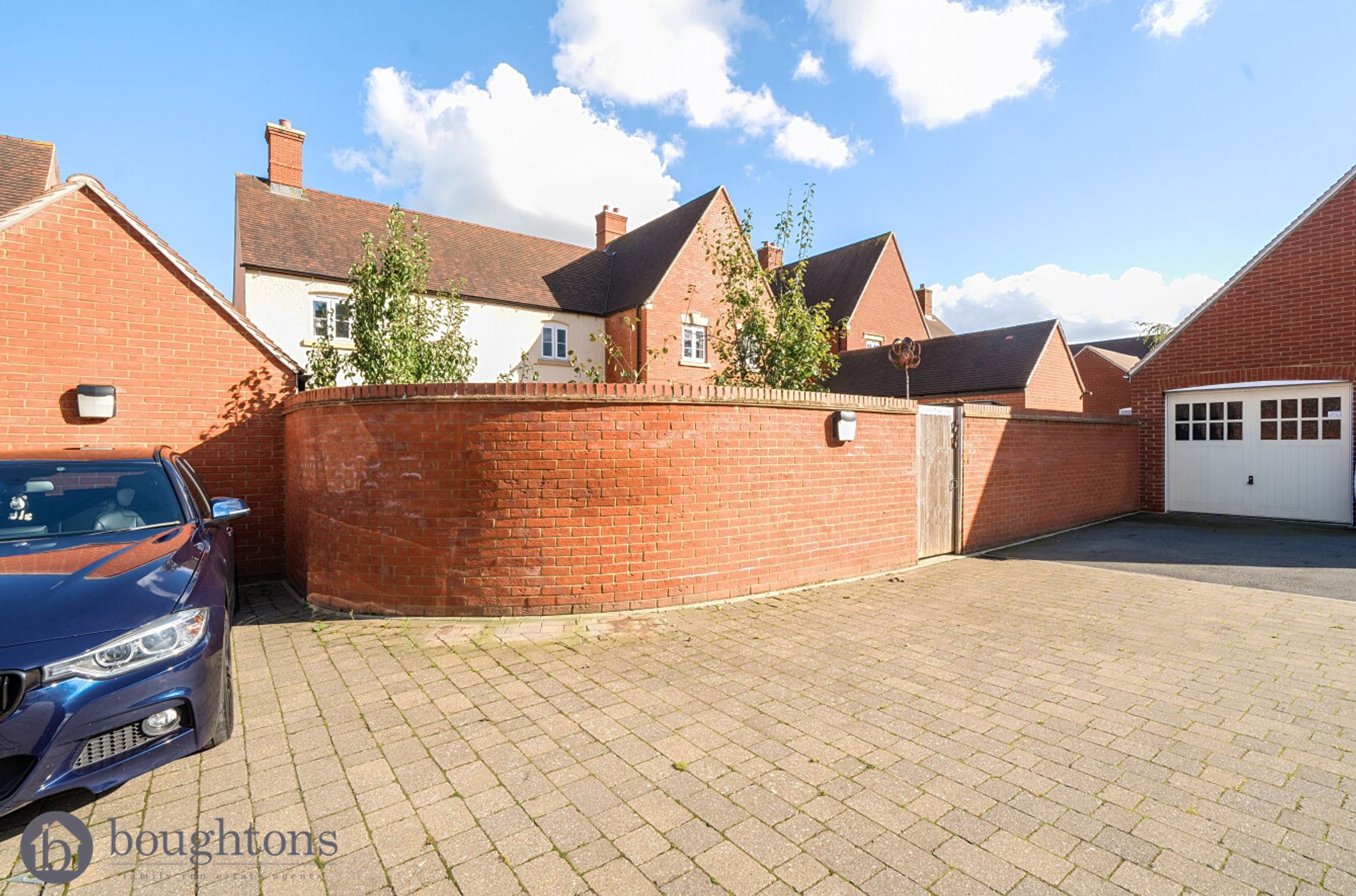 3 bed semi-detached house for sale in Marne Way, Brackley  - Property Image 19