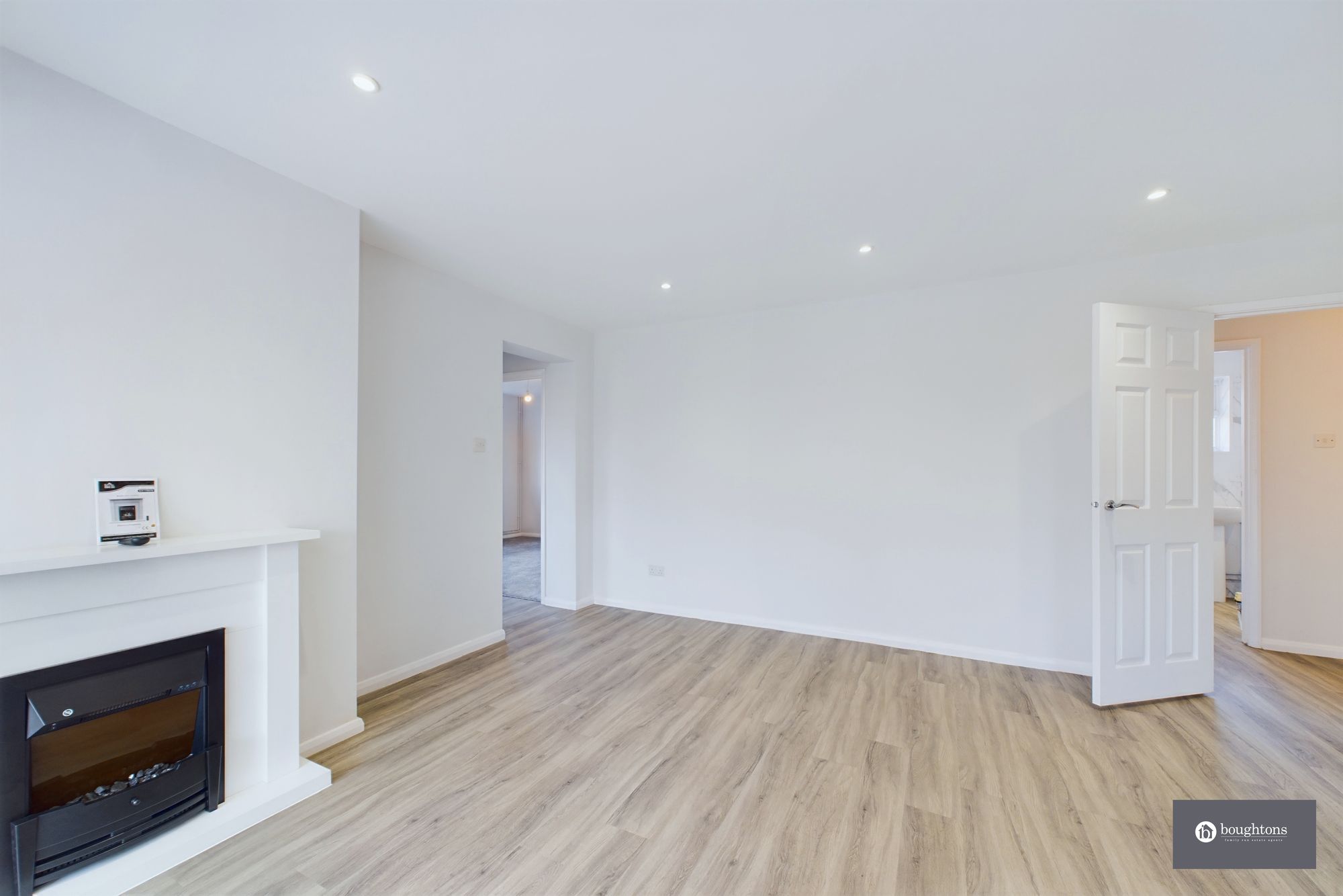 4 bed detached bungalow for sale in Brackley Road, Brackley 9