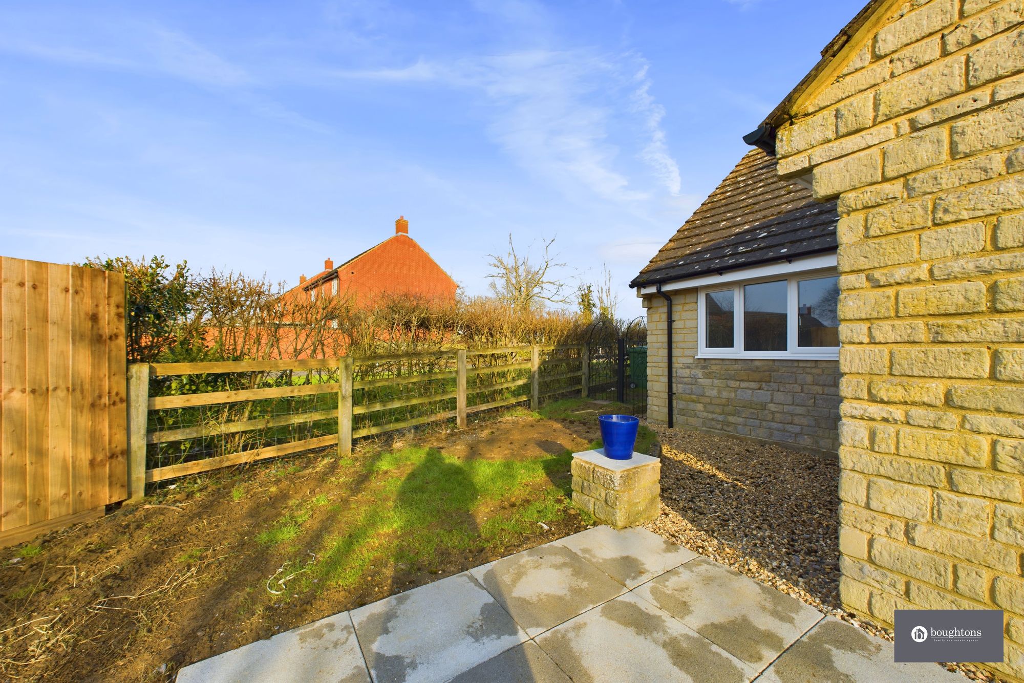 4 bed detached bungalow for sale in Brackley Road, Brackley 25
