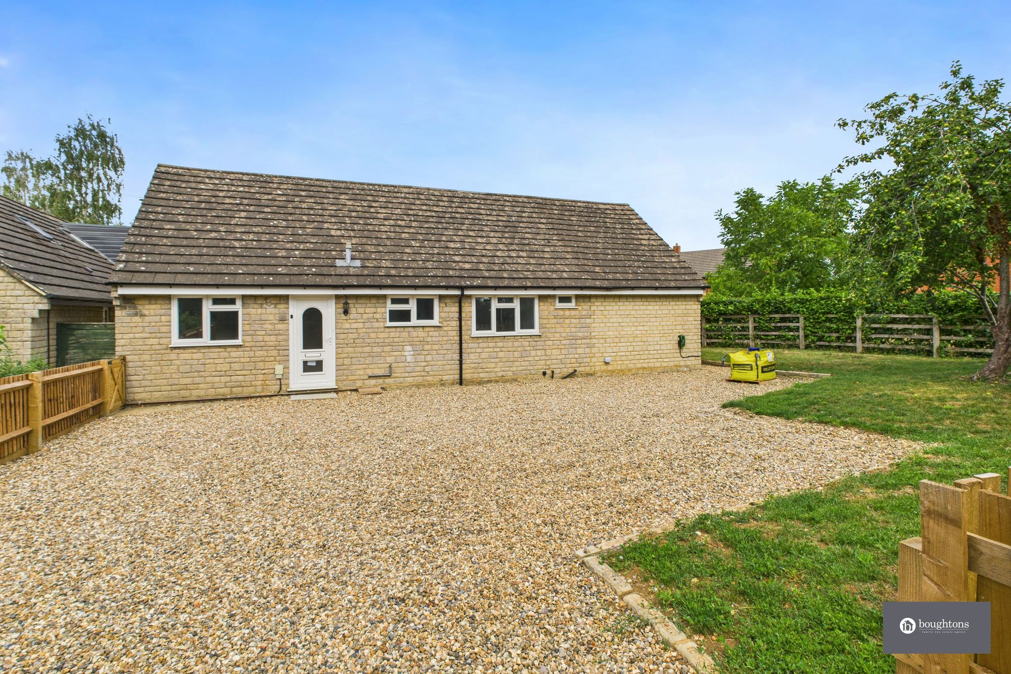 4 bed detached bungalow for sale in Brackley Road, Brackley  - Property Image 27