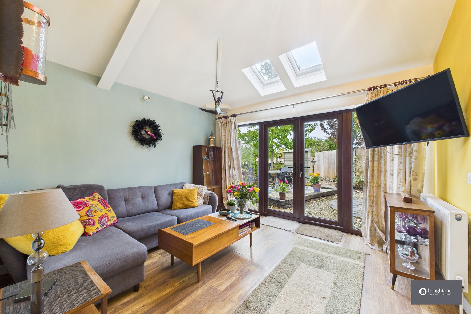 3 bed mid-terraced house for sale in Brickle Lane, Banbury 2