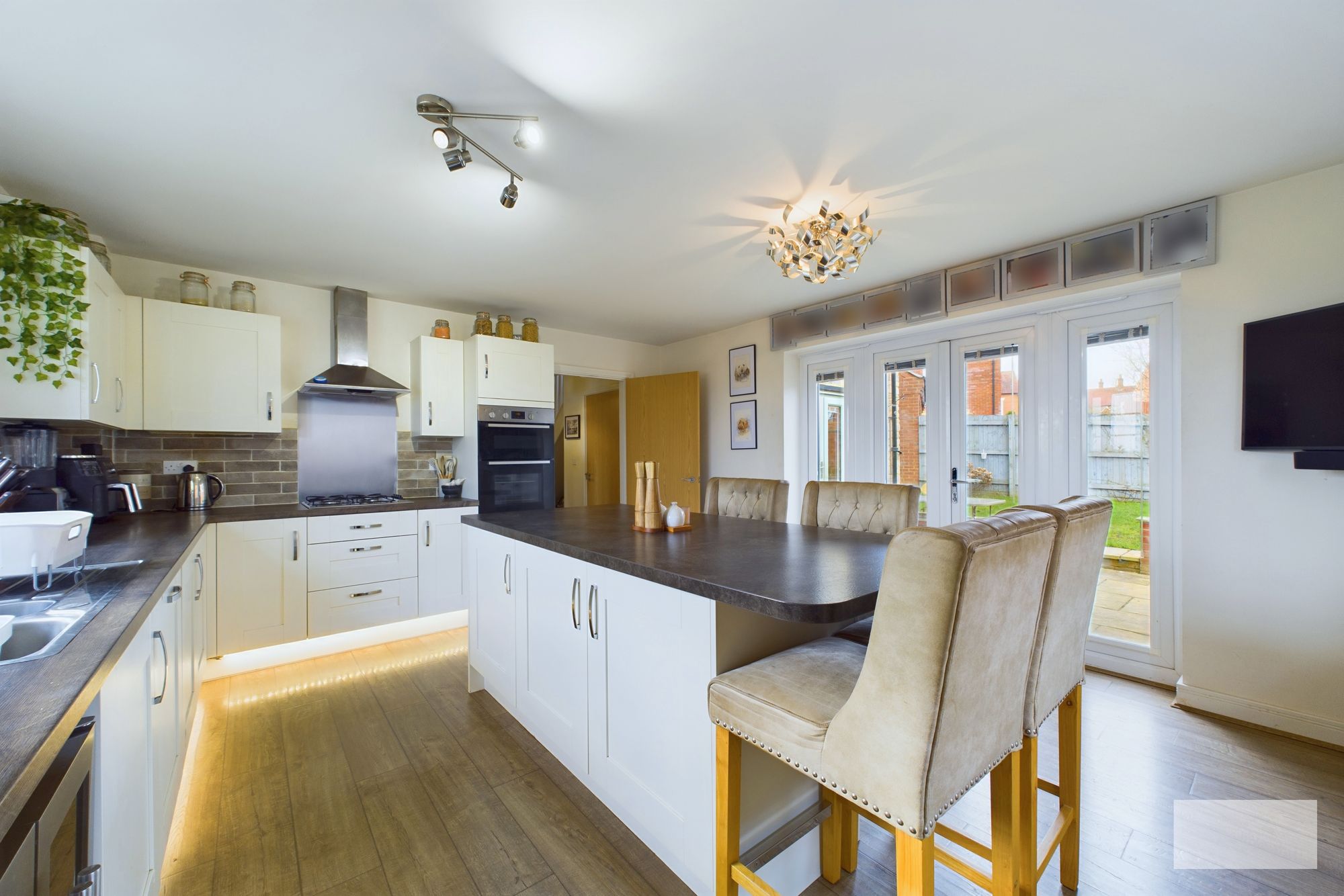 5 bed detached house for sale in Lagonda Drive, Brackley  - Property Image 2