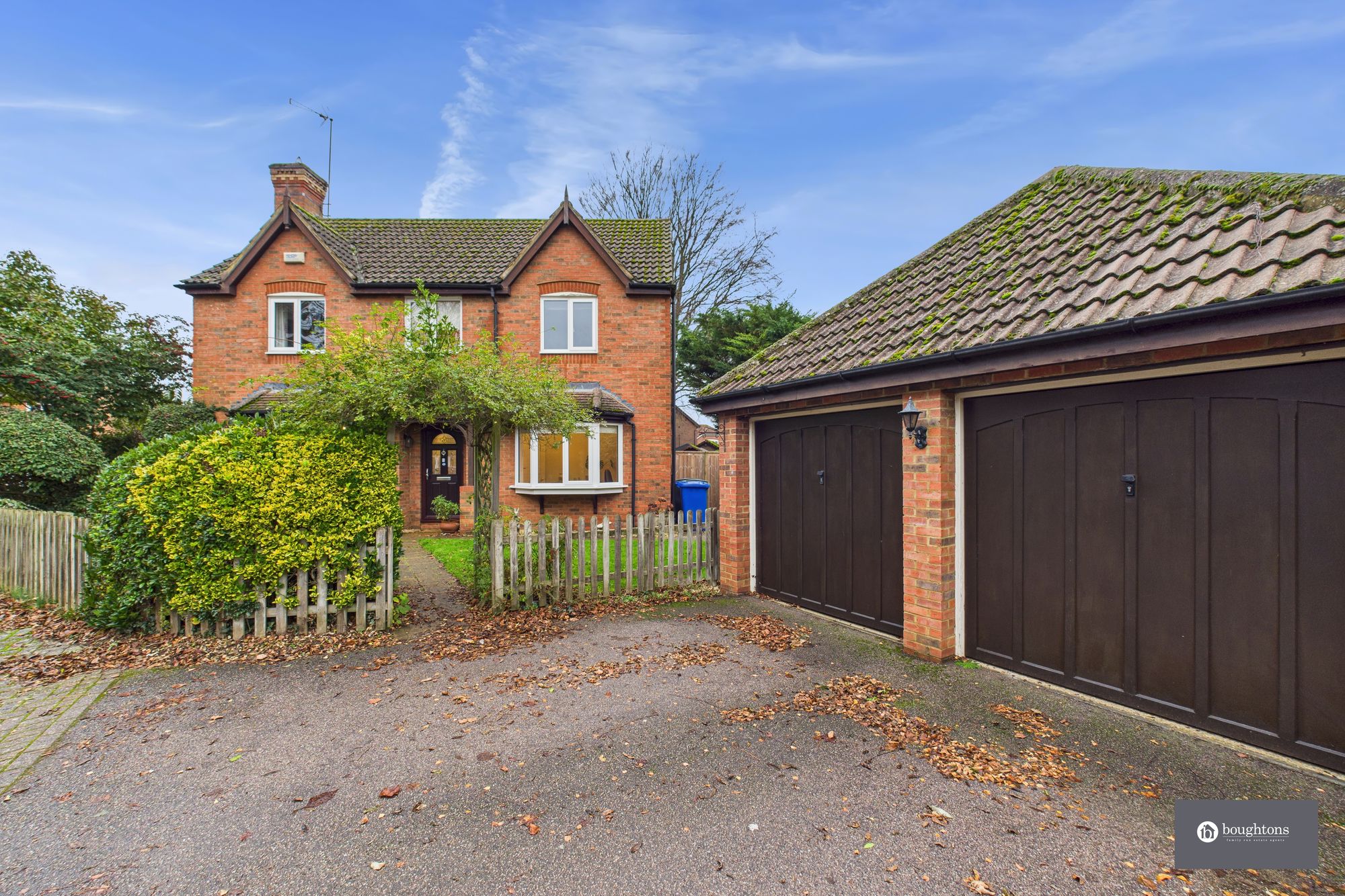 5 bed detached house for sale in Edgewood, Brackley, NN13  - Property Image 34