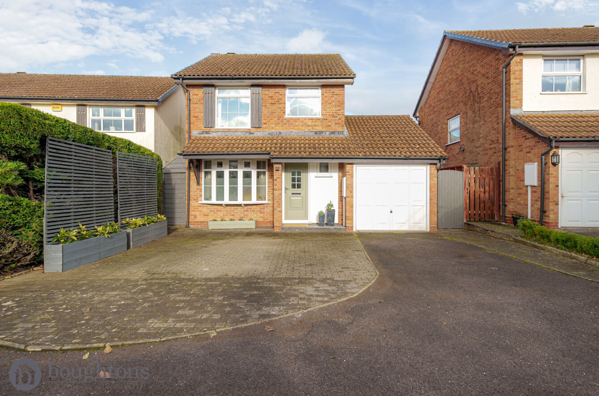 3 bed detached house for sale in Wodhams Drive, Brackley  - Property Image 1