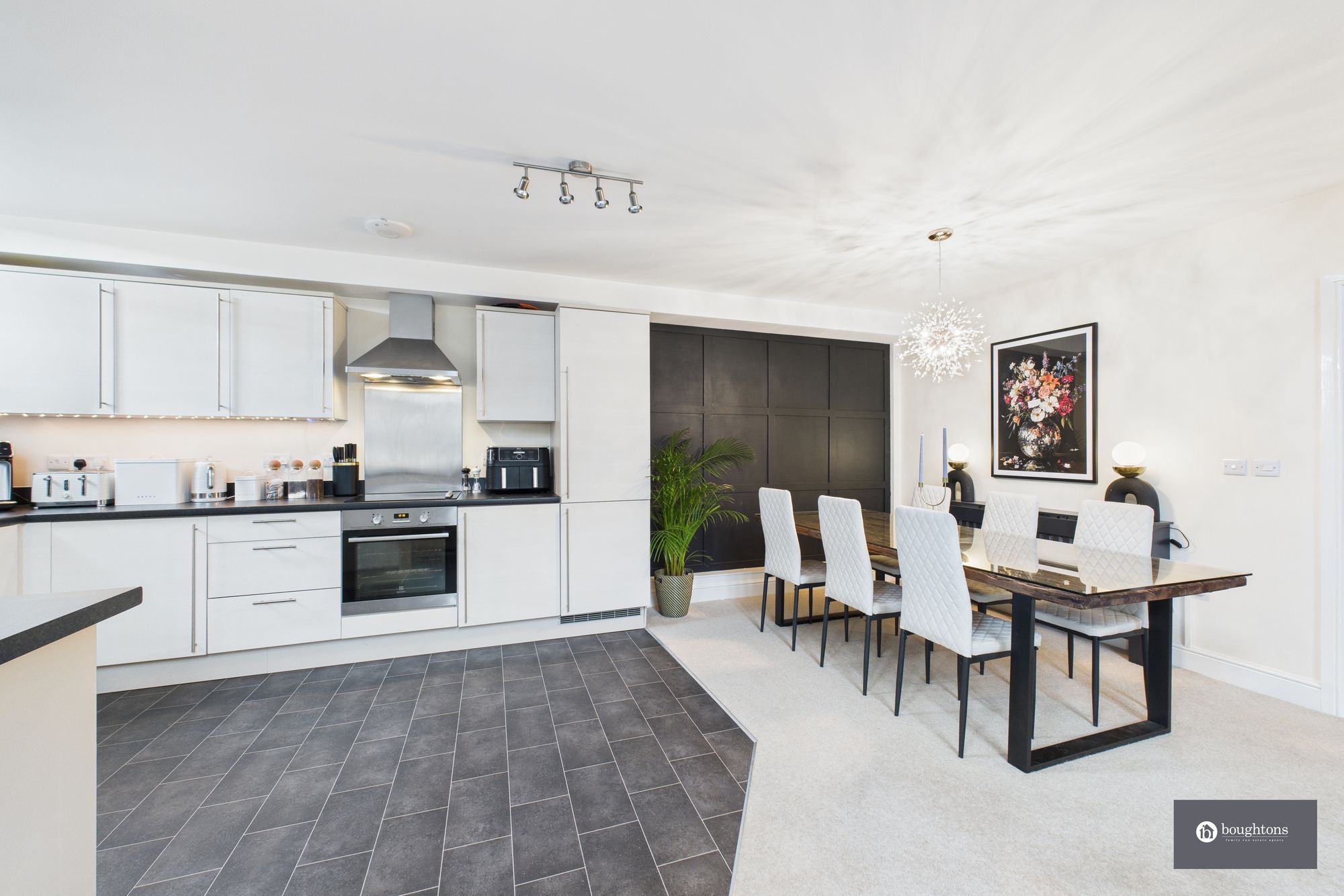 3 bed apartment for sale in High Street, Brackley  - Property Image 3