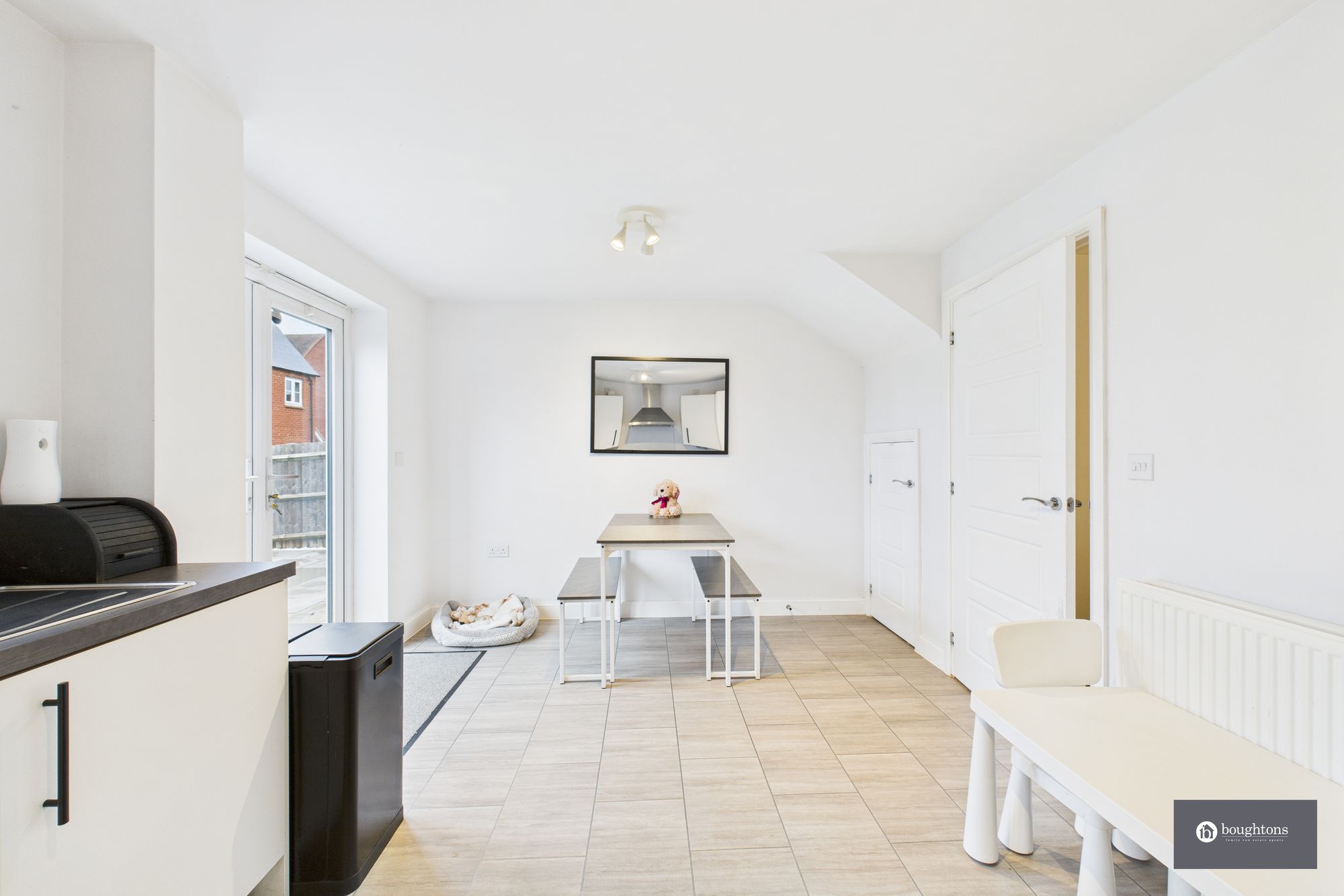 3 bed end of terrace house for sale in Juno Crescent, Brackley, NN13  - Property Image 10