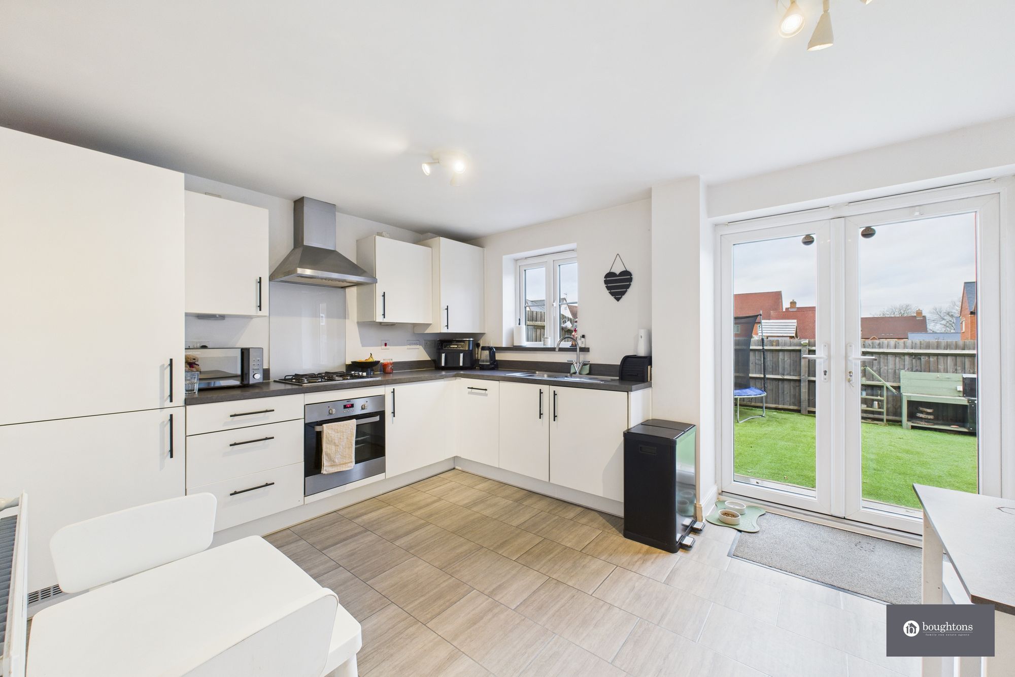 3 bed end of terrace house for sale in Juno Crescent, Brackley, NN13  - Property Image 9