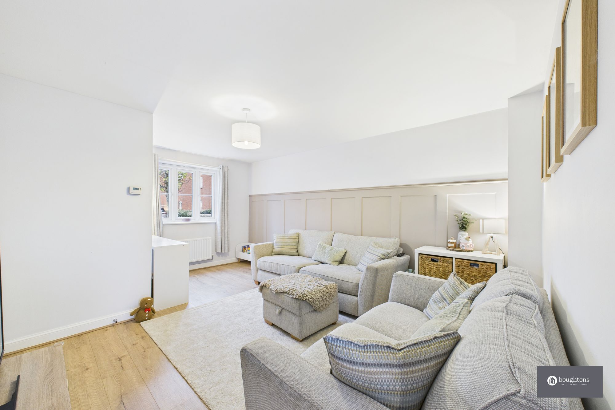 3 bed end of terrace house for sale in Juno Crescent, Brackley, NN13  - Property Image 6