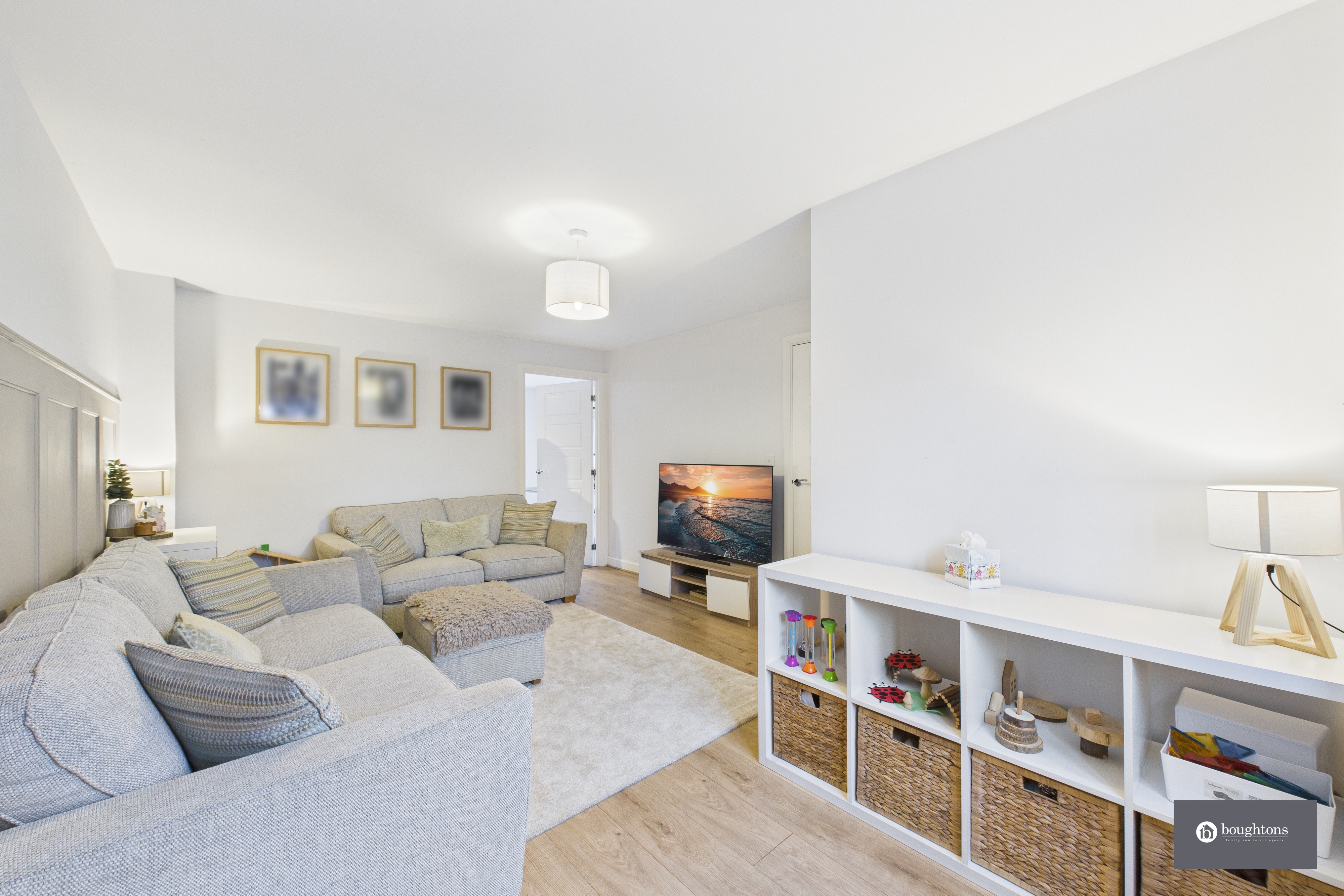 3 bed end of terrace house for sale in Juno Crescent, Brackley, NN13  - Property Image 5