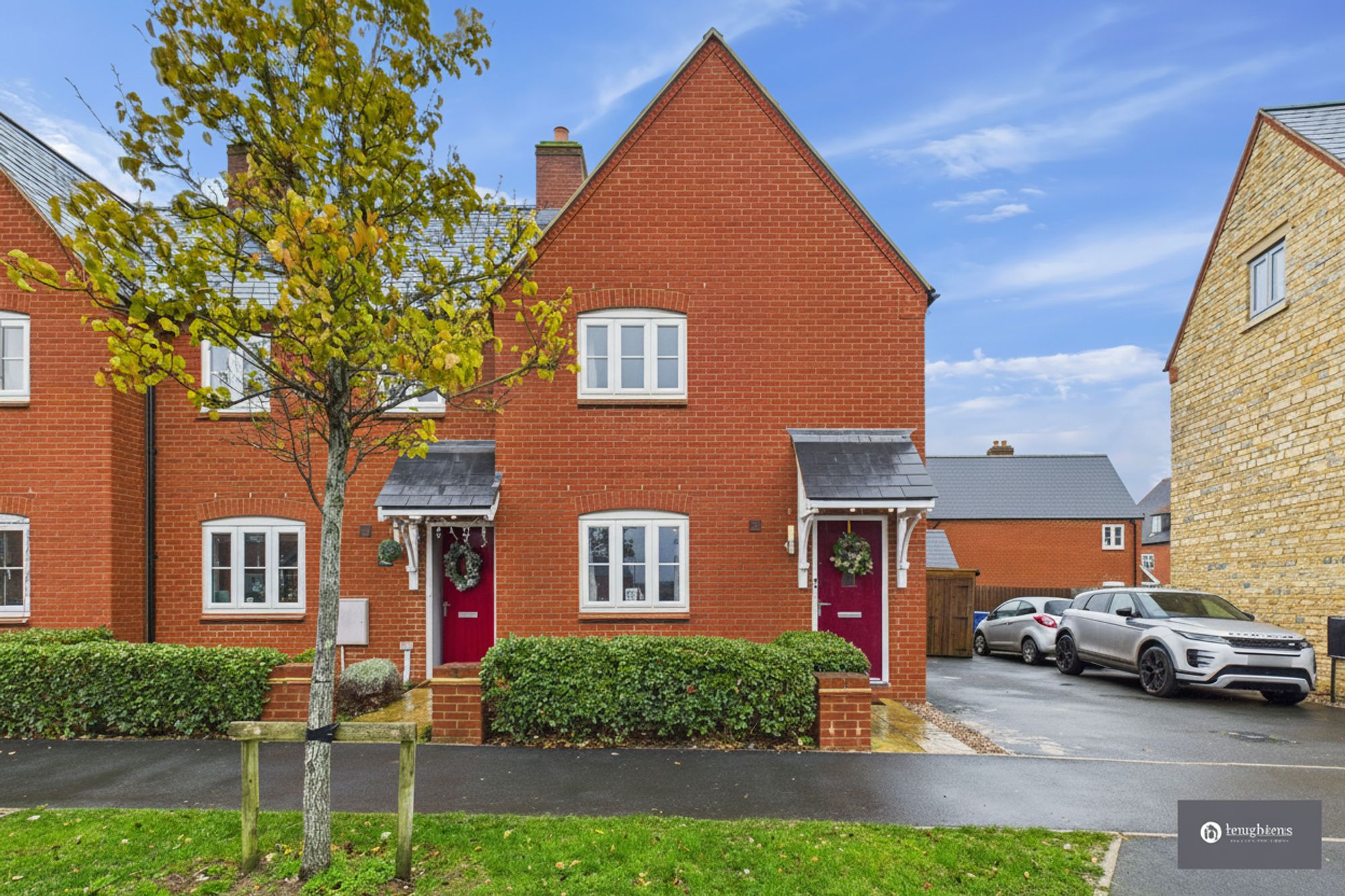 3 bed end of terrace house for sale in Juno Crescent, Brackley, NN13 - Property Image 1