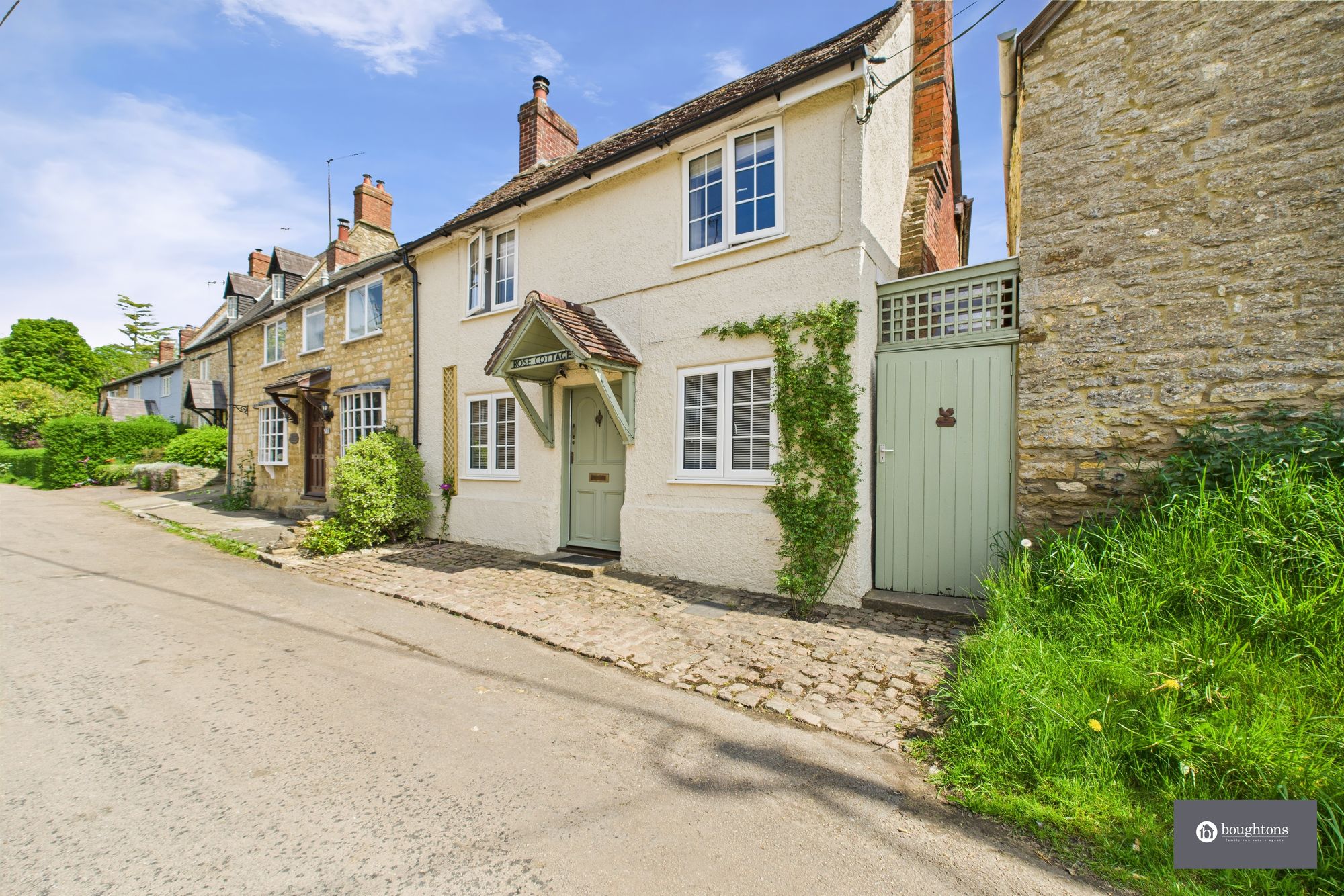 3 bed semi-detached house for sale in Main Street, Brackley - Property Image 1