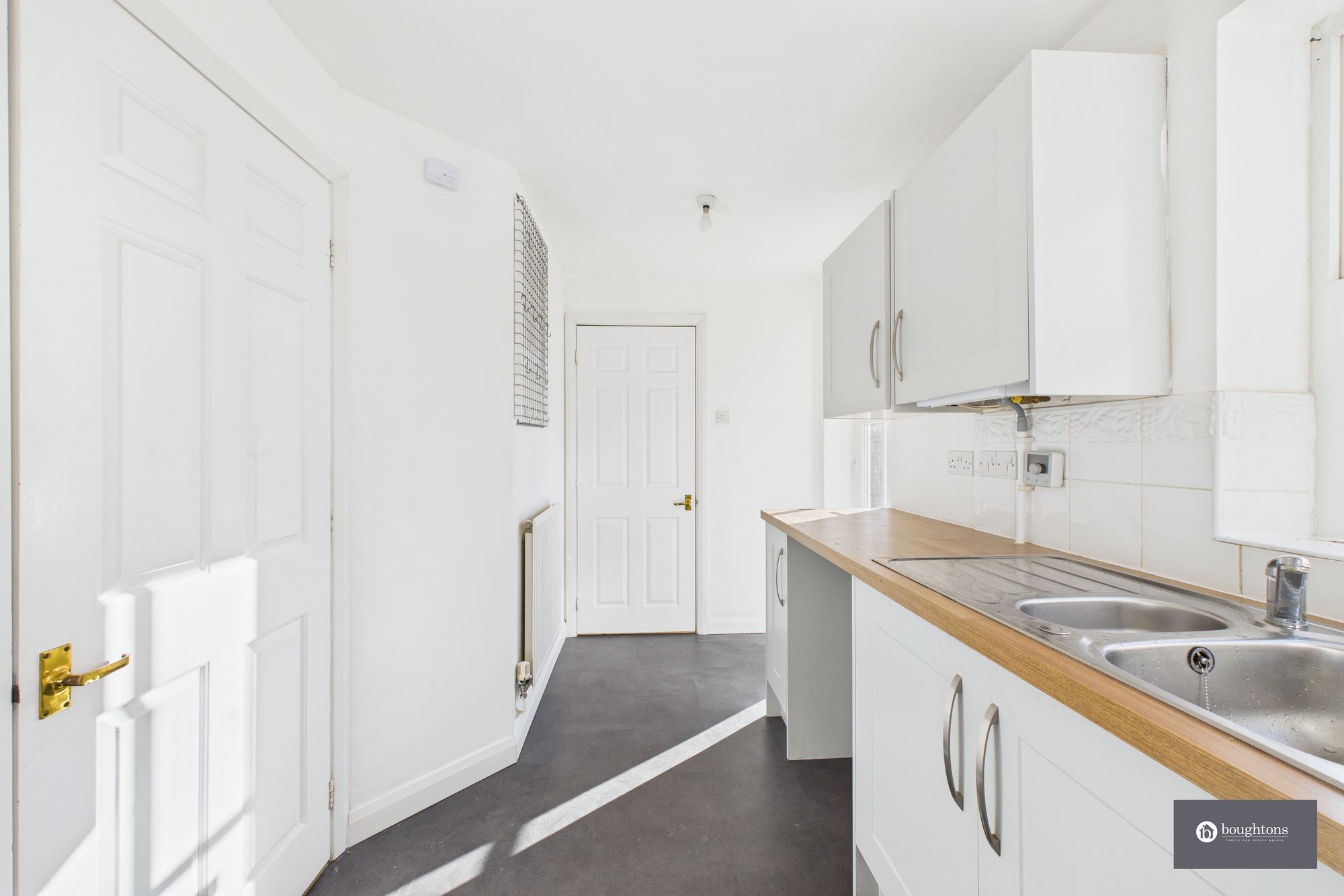 3 bed detached house for sale in Blackbird Close, Brackley 5