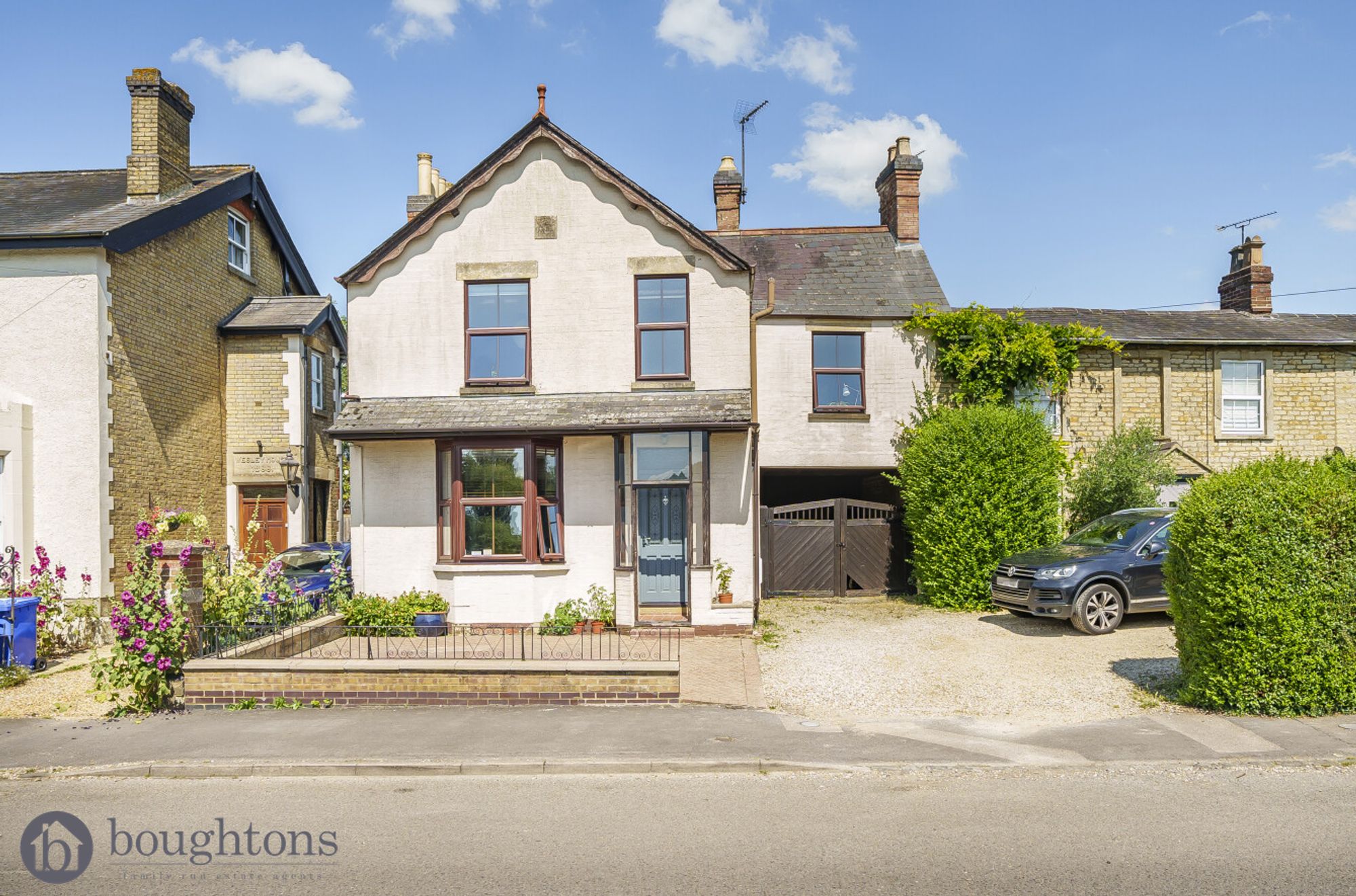 3 bed house for sale in Banbury Road, Brackley  - Property Image 1