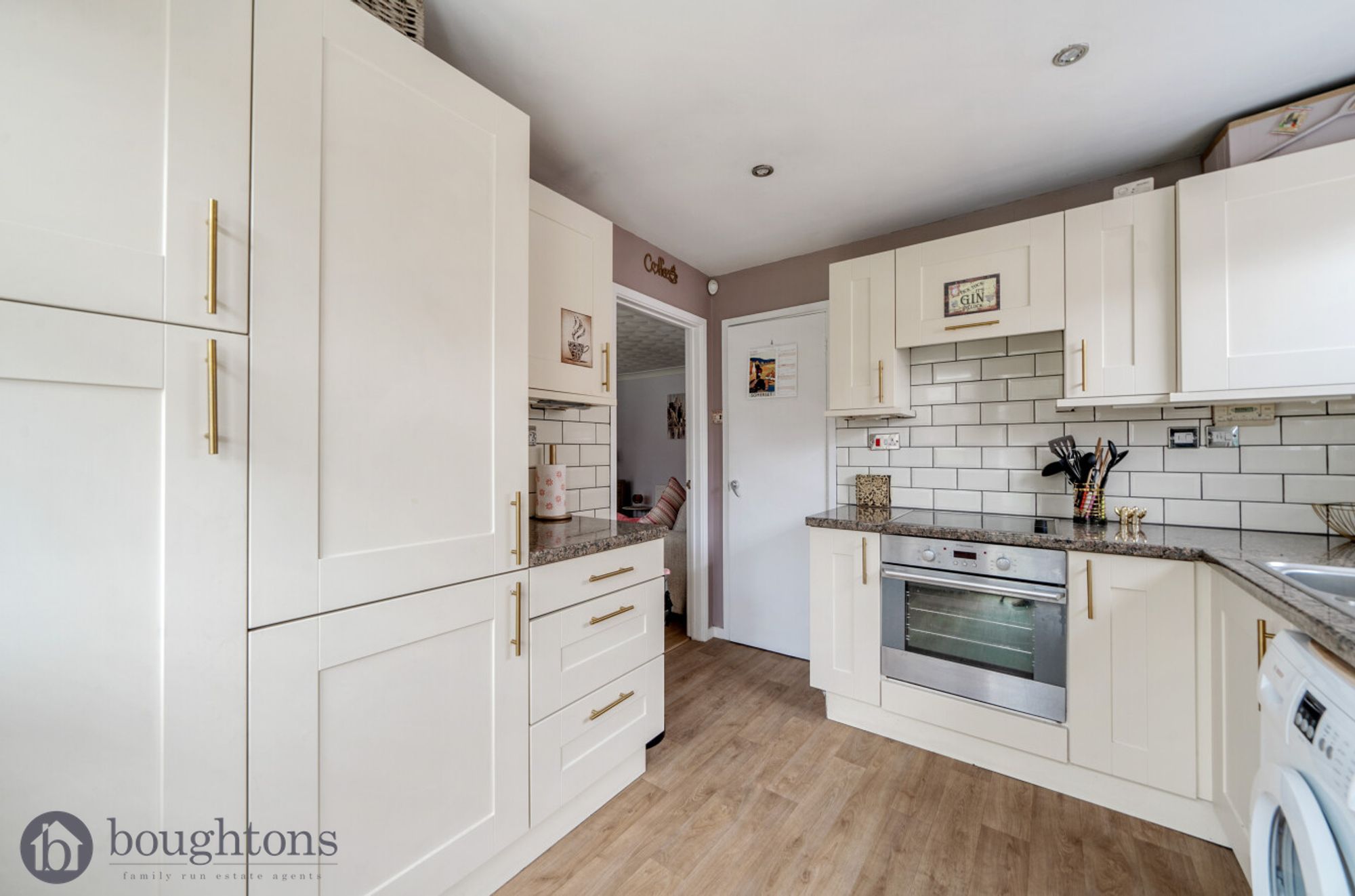 2 bed semi-detached bungalow for sale in Westminster Crescent, Brackley  - Property Image 3