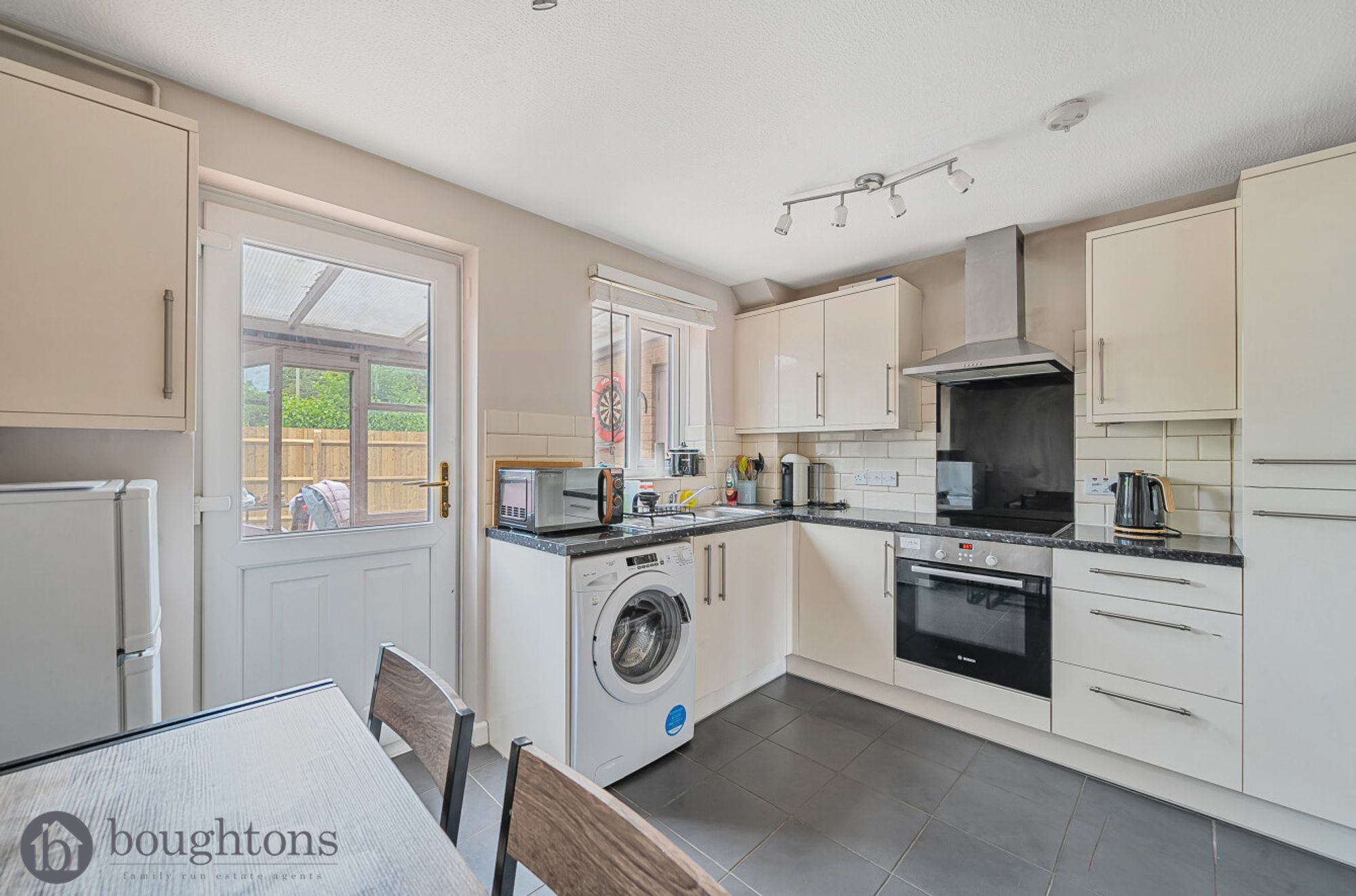 2 bed house for sale in Beaulieu Close, Banbury  - Property Image 7