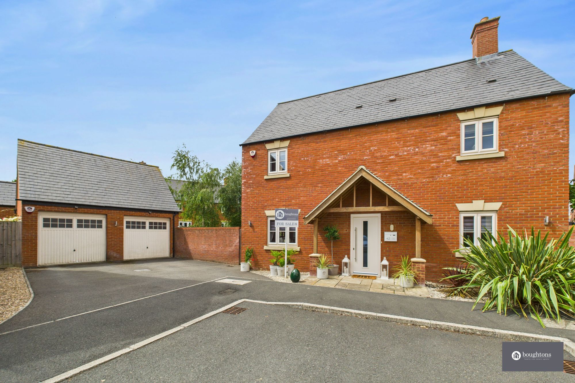4 bed house for sale in Utah Lane, Brackley  - Property Image 1