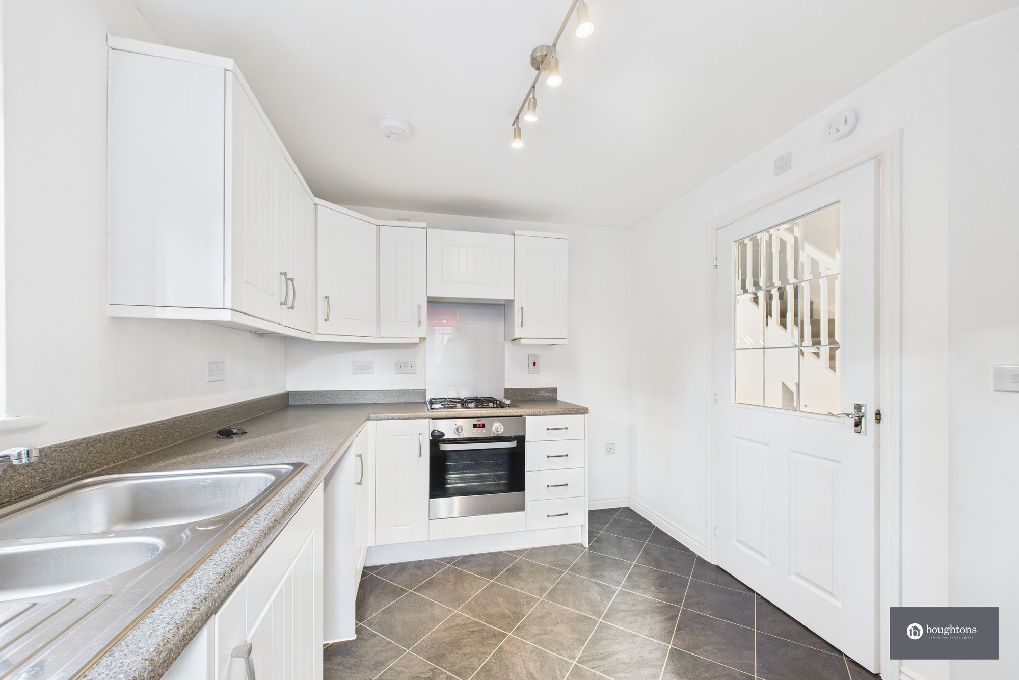 3 bed semi-detached house for sale in Poppyfields Way, Brackley, NN13  - Property Image 5