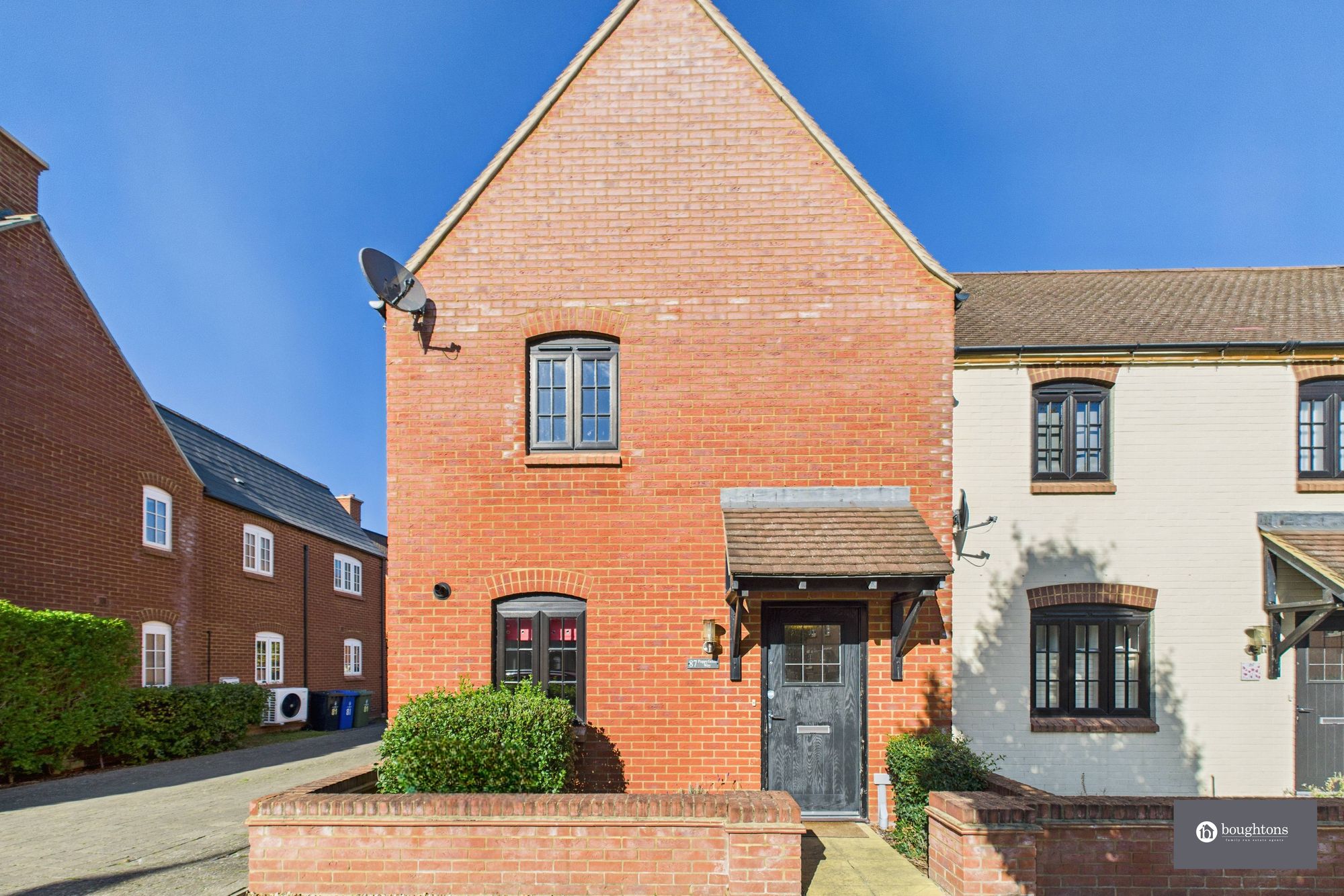3 bed semi-detached house for sale in Poppyfields Way, Brackley, NN13  - Property Image 1