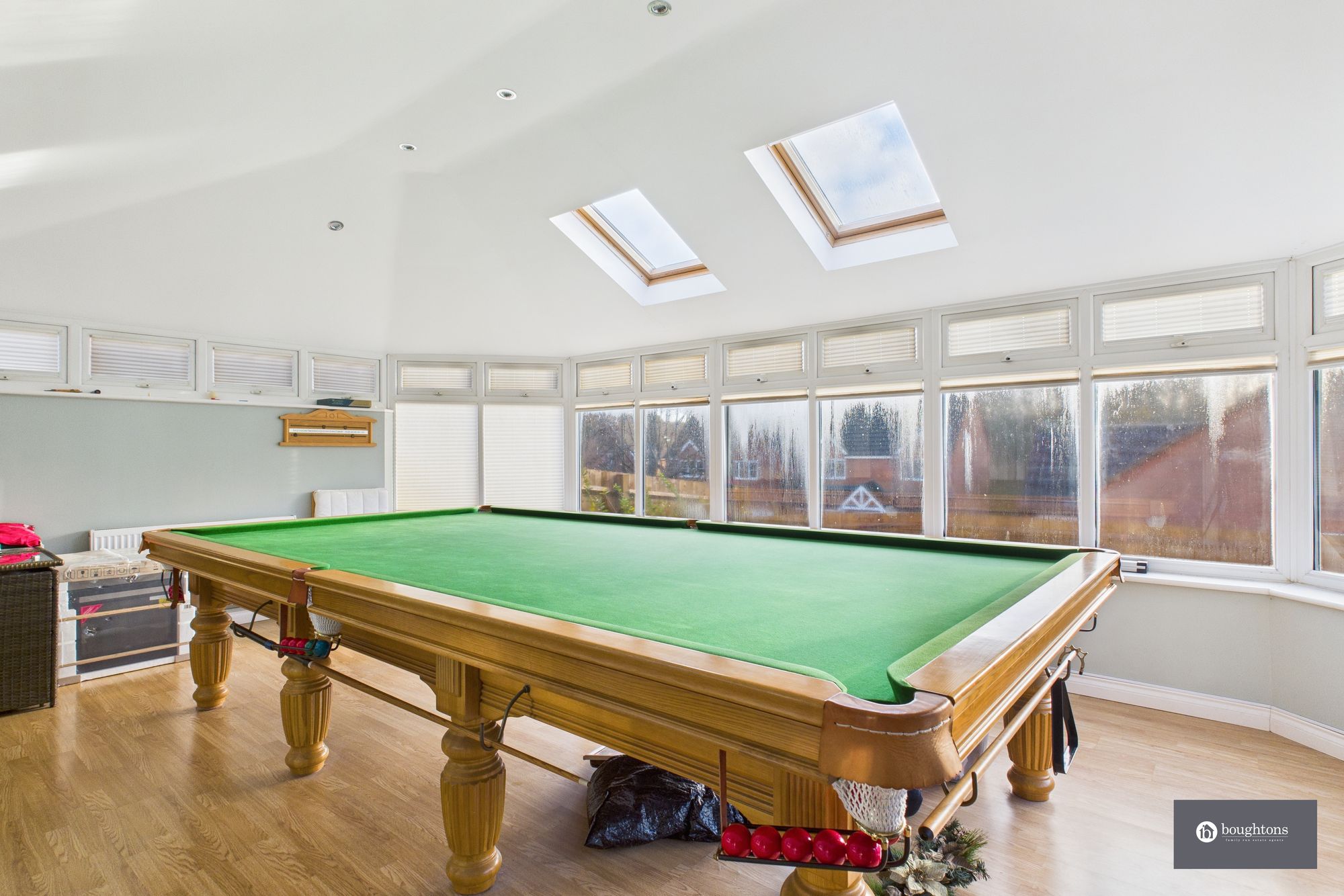 6 bed detached house for sale in Aris Way, Buckingham, MK18  - Property Image 4