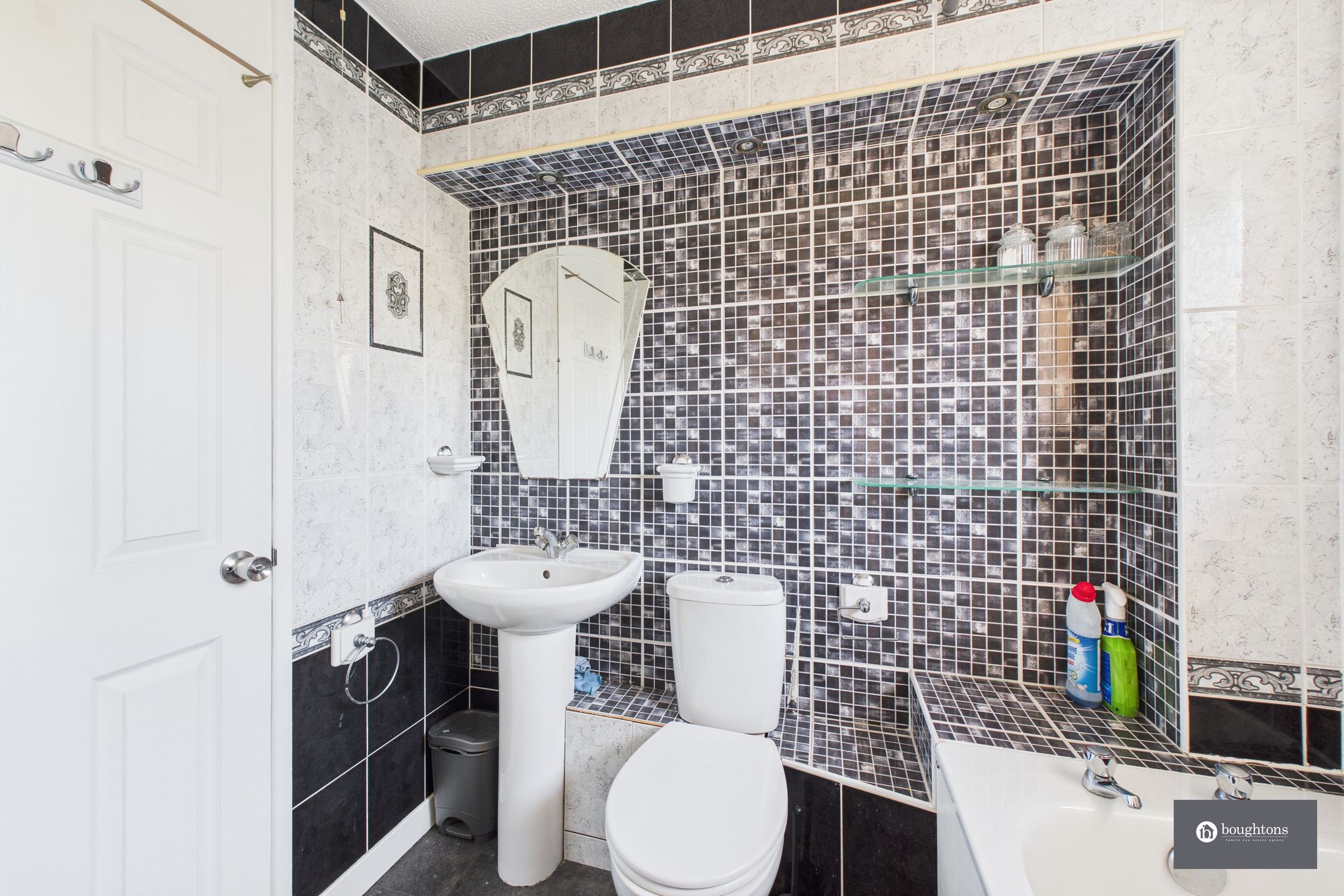 4 bed semi-detached house for sale in Bannerman Drive, Brackley 20