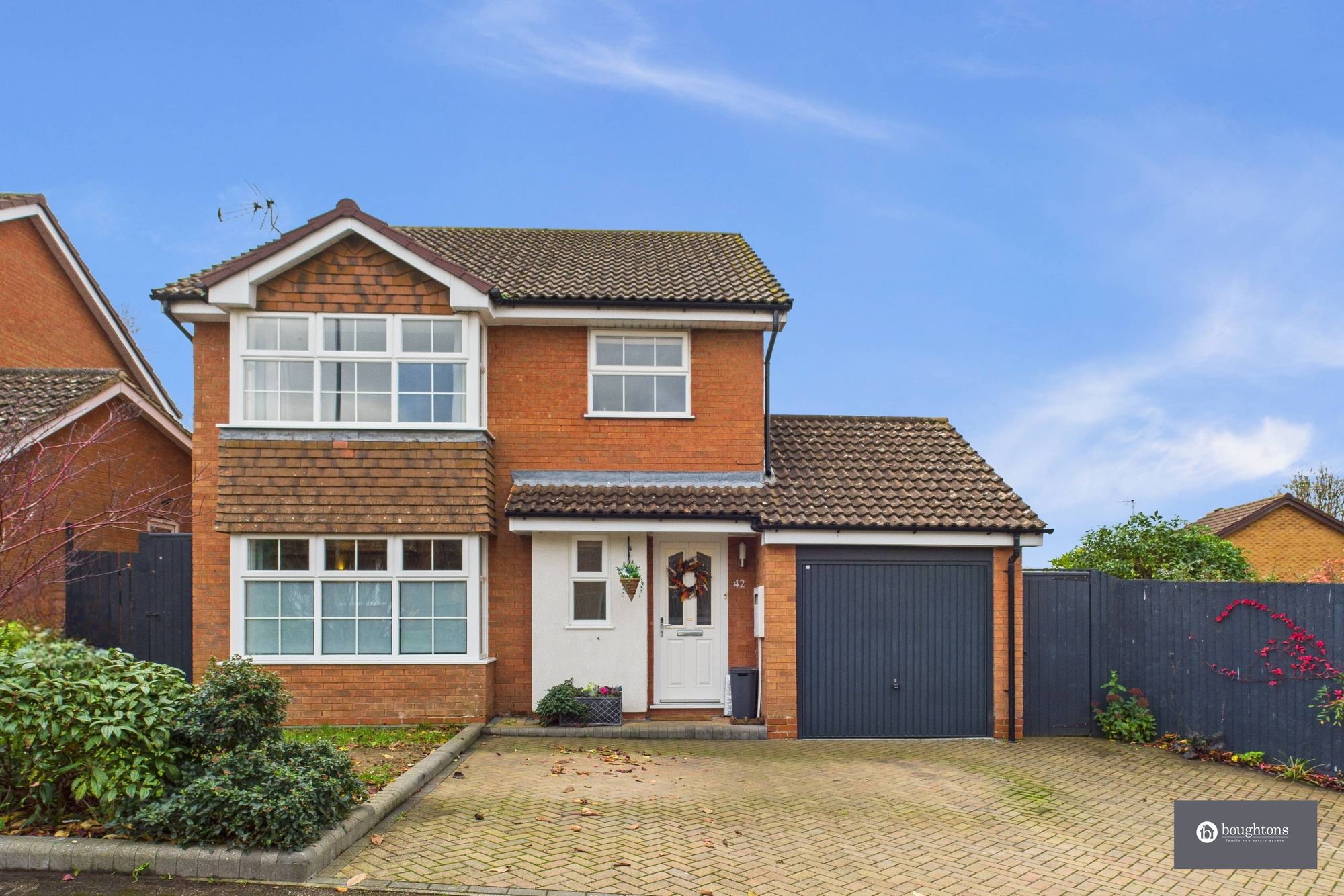 5 bed detached house for sale in Stuart Road, Brackley - Property Image 1