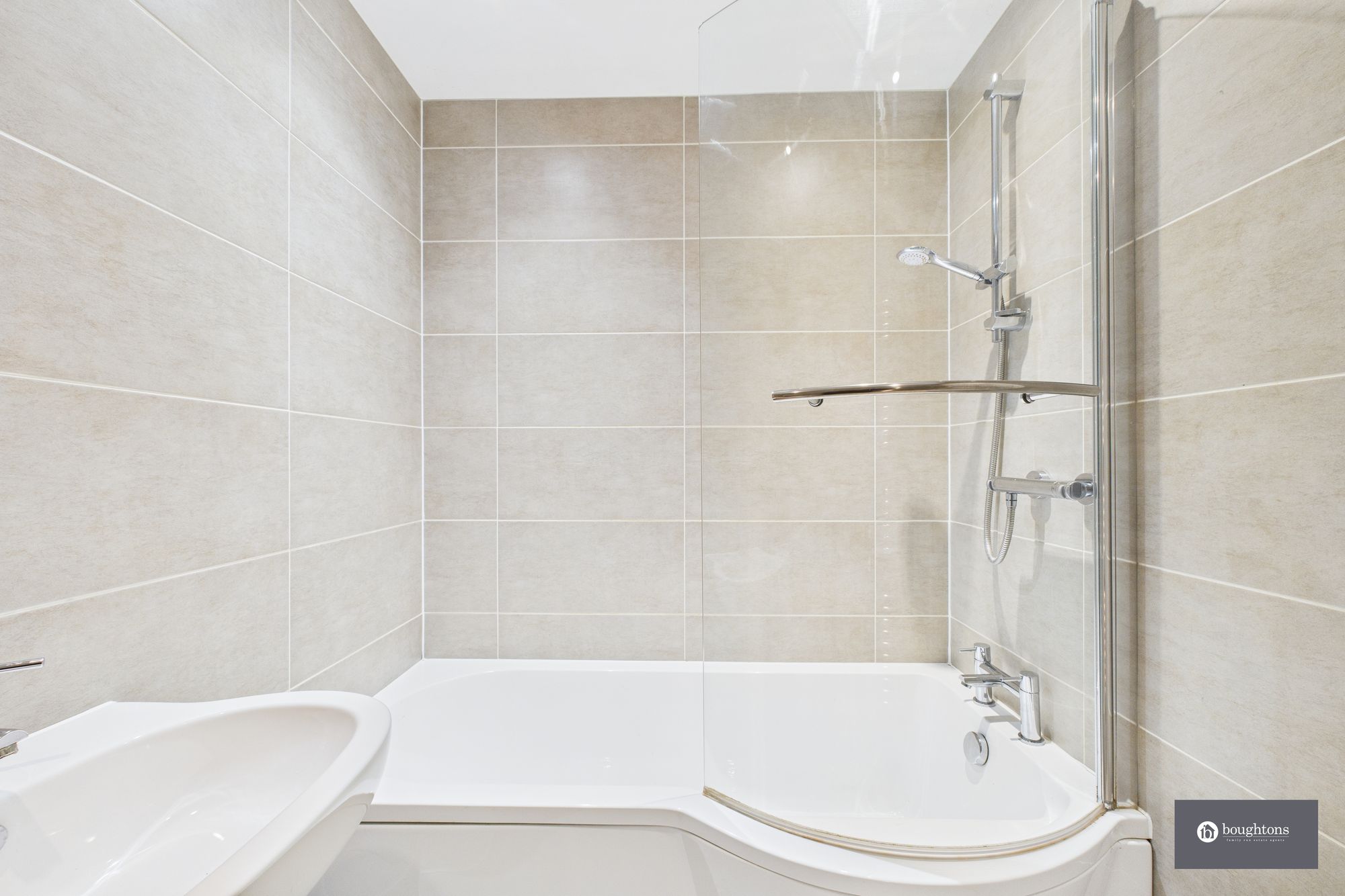 4 bed semi-detached house for sale in Sycamore Close, Brackley, NN13  - Property Image 26