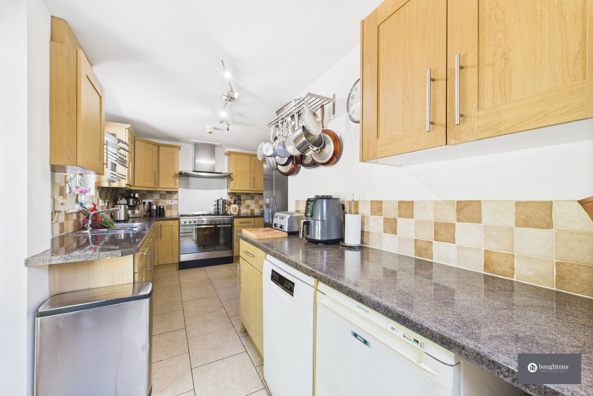 3 bed detached house for sale in Tudor Way, Brackley  - Property Image 8