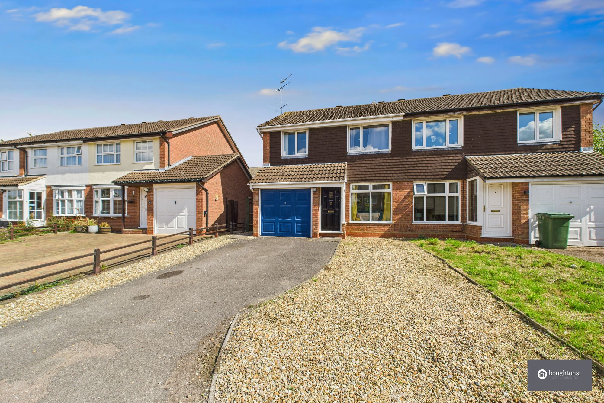 3 bed semi-detached house for sale in Champion Court, Brackley - Property Image 1