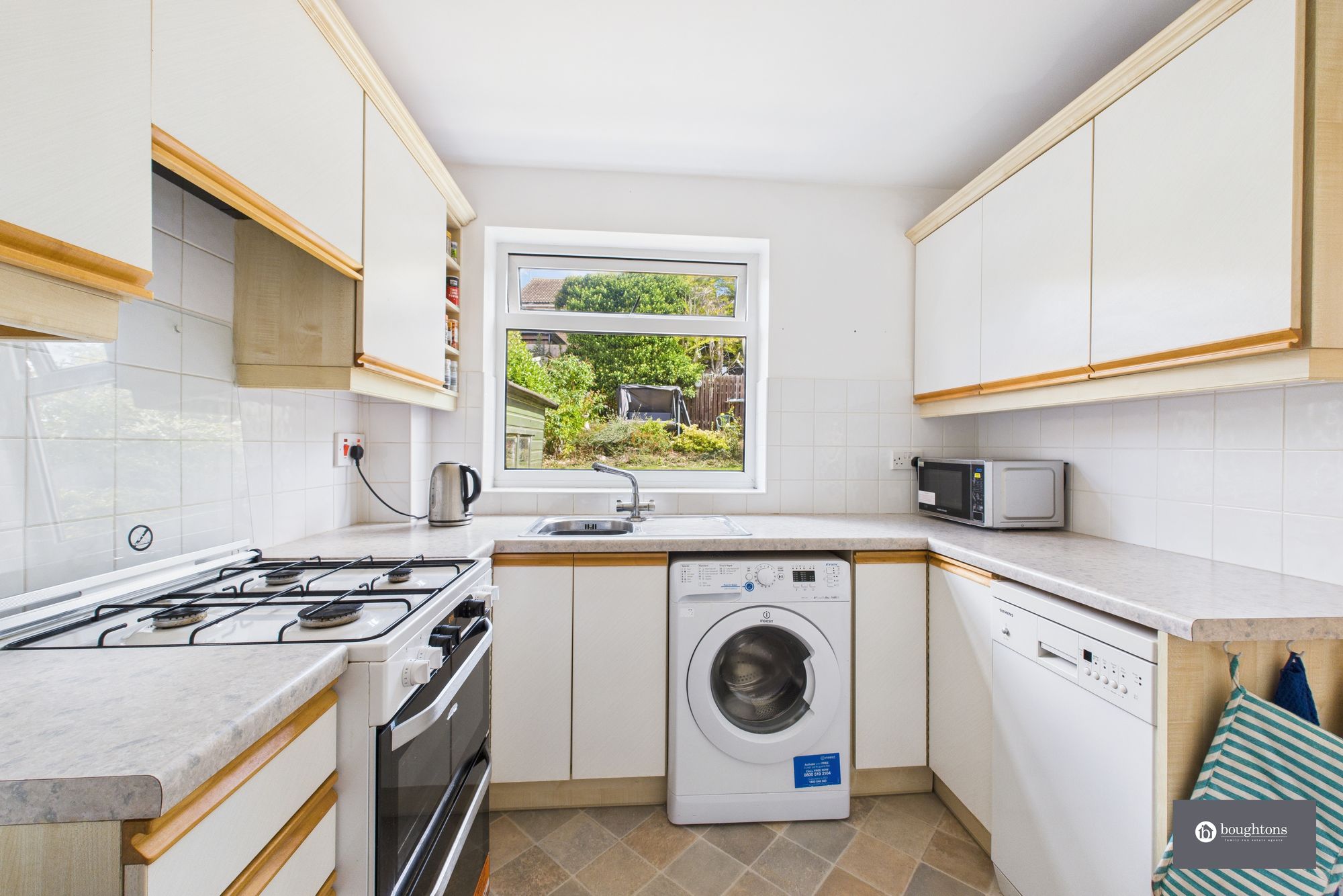 3 bed semi-detached house for sale in Champion Court, Brackley  - Property Image 4