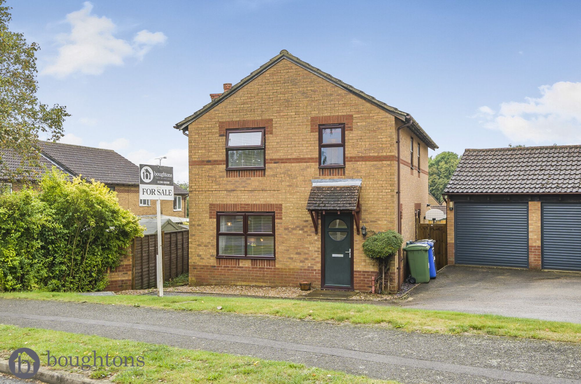 4 bed detached house for sale in Pether Avenue, Brackley  - Property Image 1