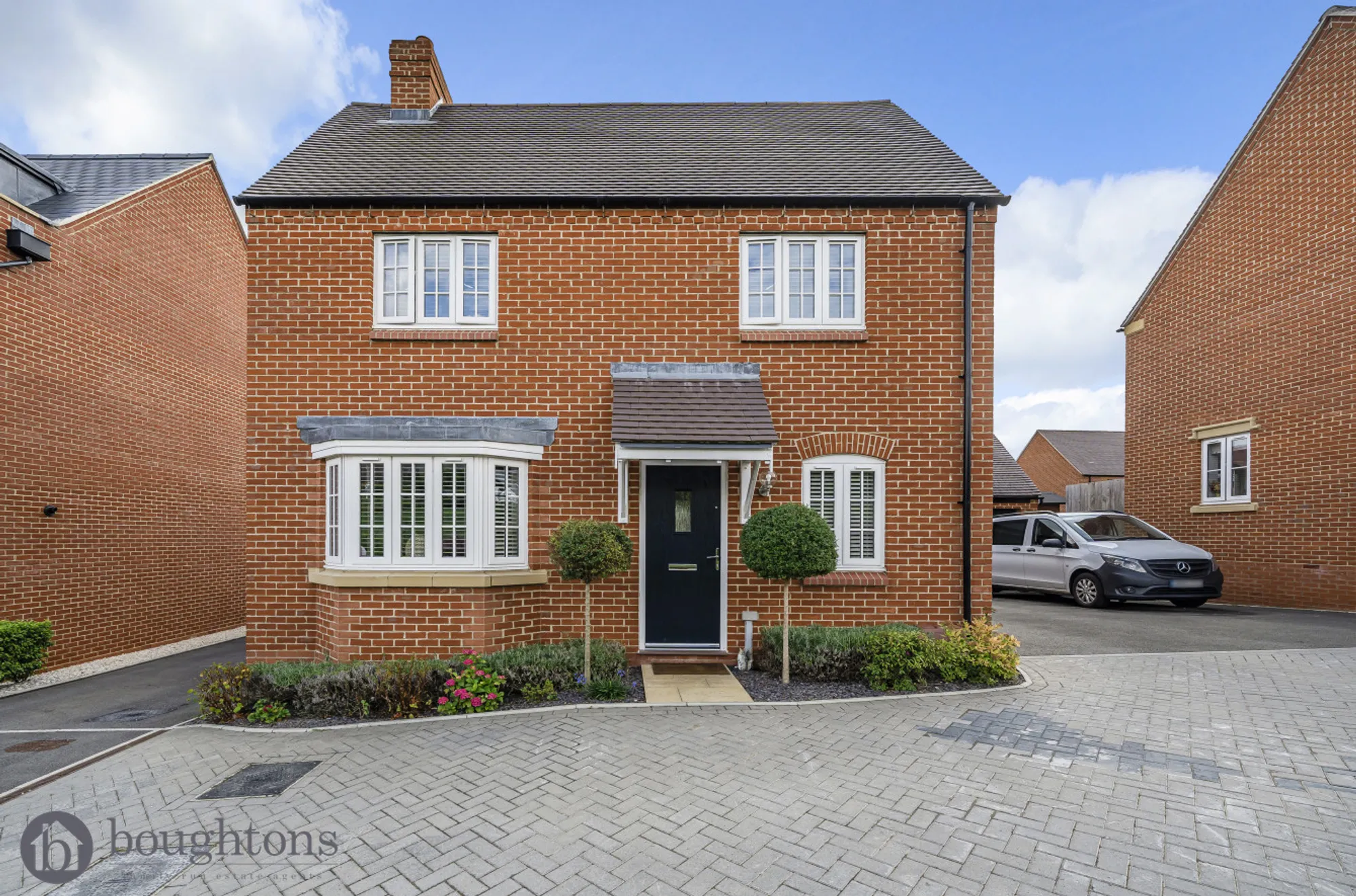 4 bed detached house for sale in Squirrel Close, Brackley  - Property Image 2
