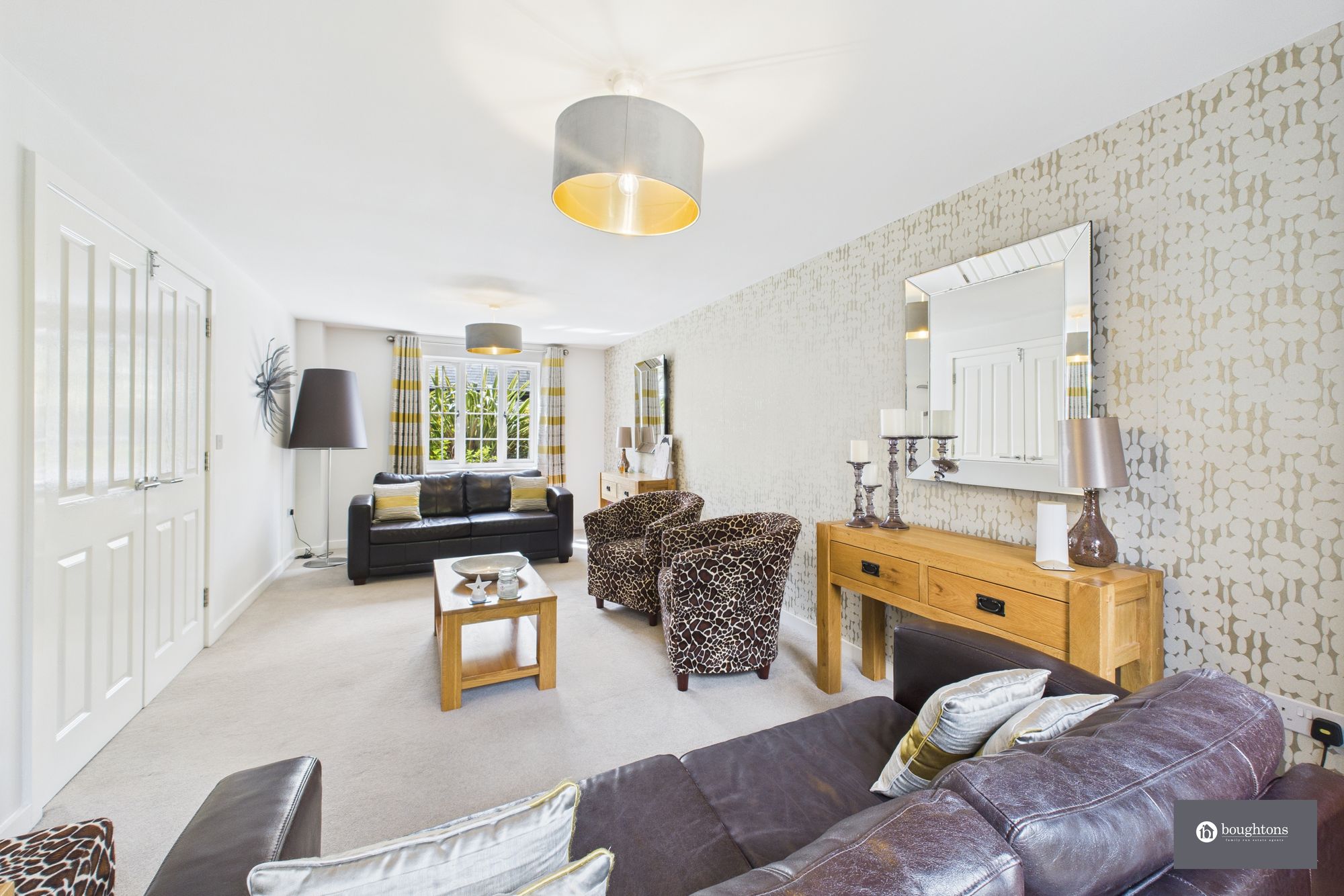 4 bed detached house for sale in Rochester Close, Banbury 2